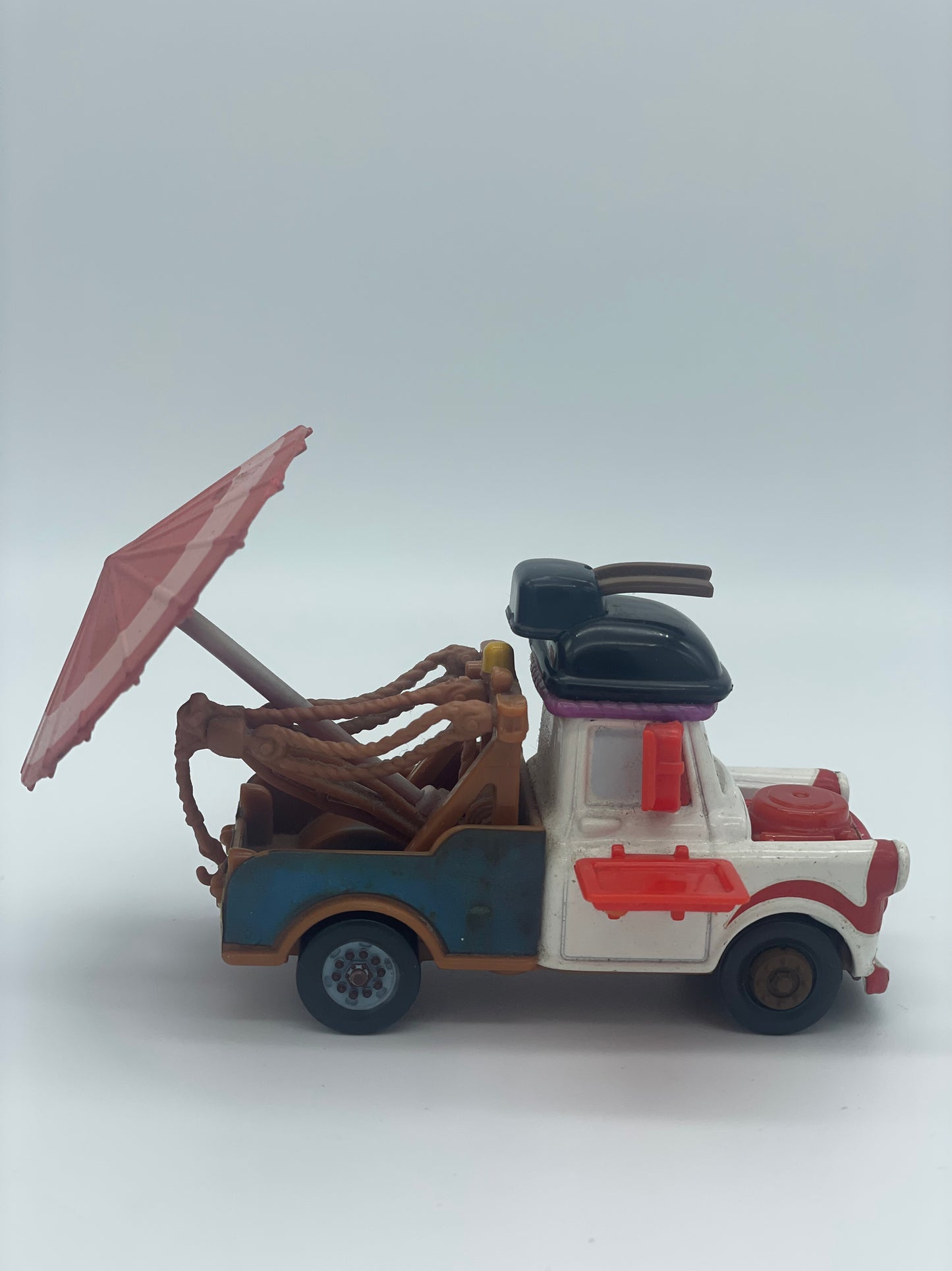 PRE-OWNED / LOOSE DISNEY PIXAR CARS BY MATTEL - "KABUKI MATER" - CARS 2 SERIES - PLAYED WITH GOOD CONDITION - READ DESCRIPTION!!!!!!!!!!!
