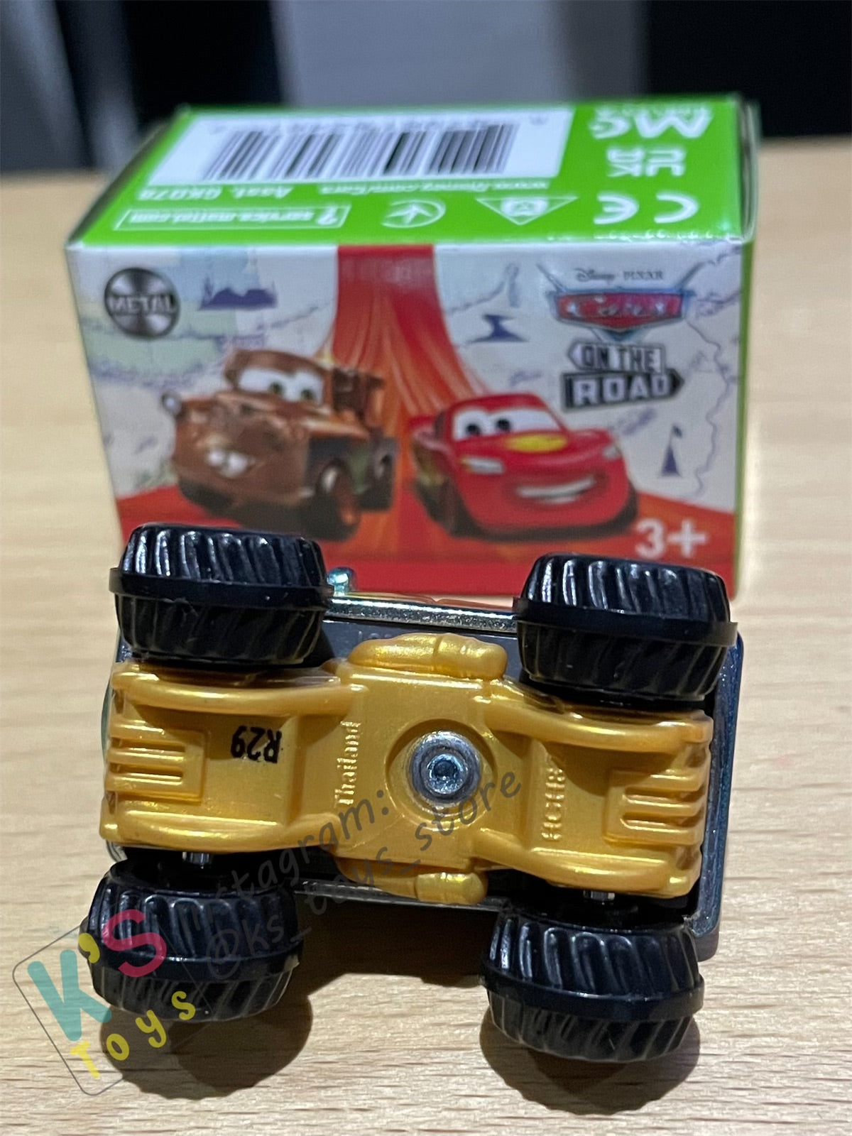 Mini Racers Pixar Disney Cars, 2022 Series 4 #40 METALLIC IVY
