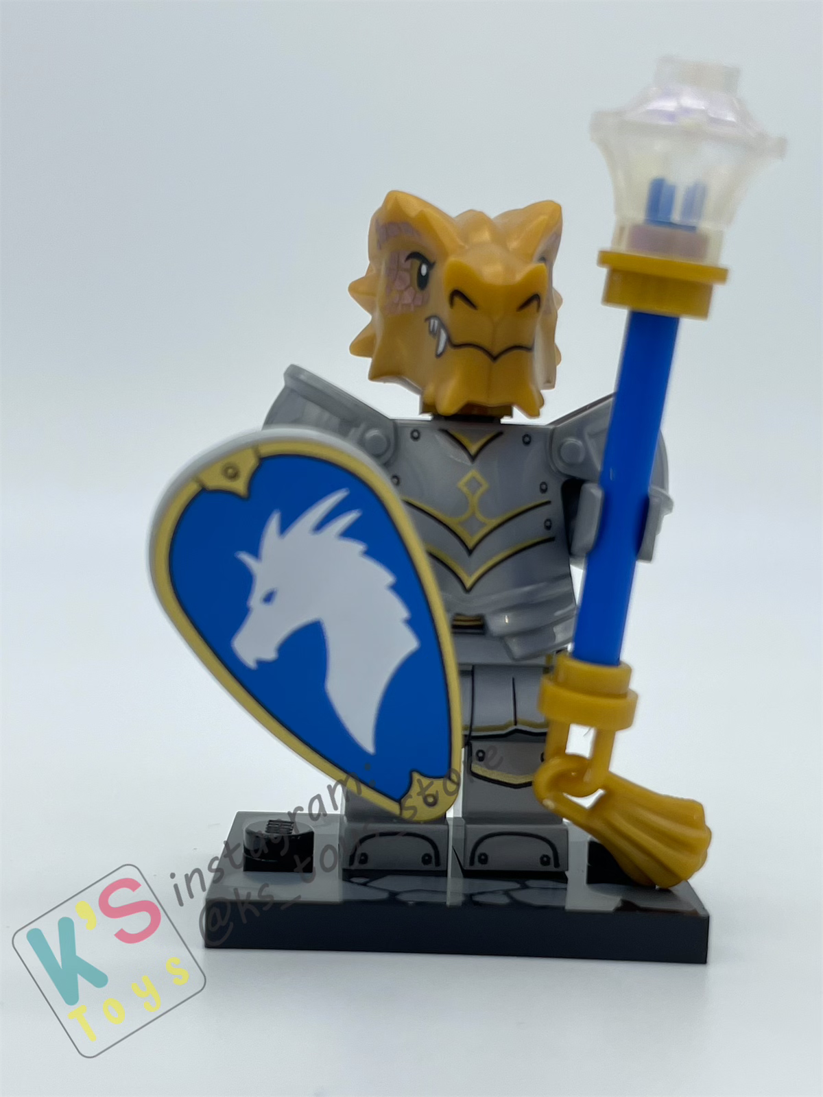 DRAGONBORN PALADIN - Lego Minifigures 71047 Dungeons and Dragons - 01 October 2024 Released in Australia