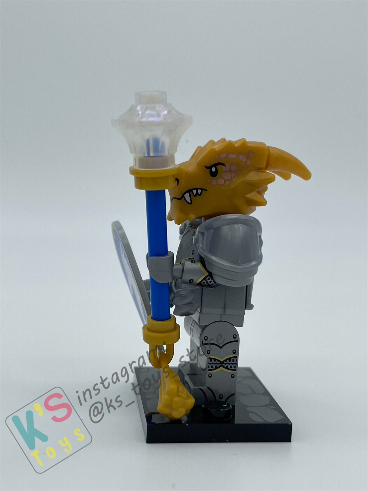 DRAGONBORN PALADIN - Lego Minifigures 71047 Dungeons and Dragons - 01 October 2024 Released in Australia