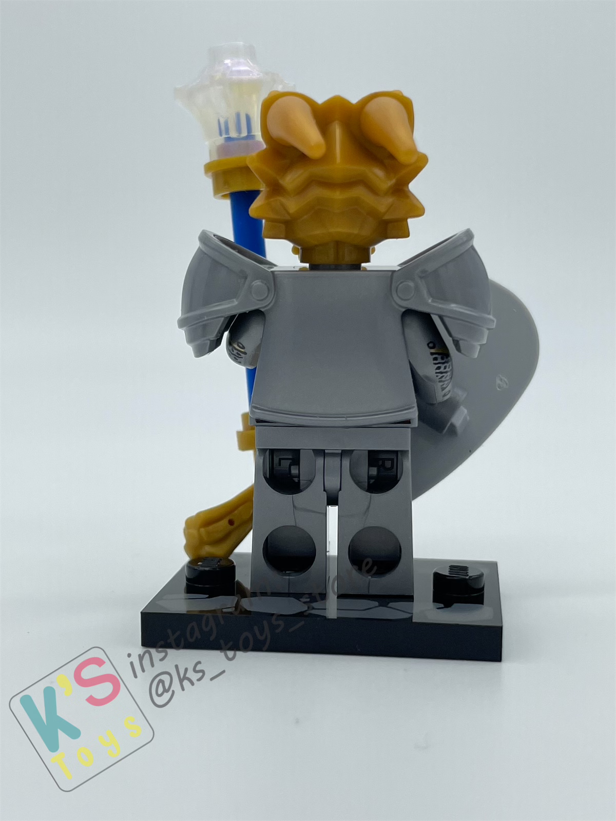 DRAGONBORN PALADIN - Lego Minifigures 71047 Dungeons and Dragons - 01 October 2024 Released in Australia