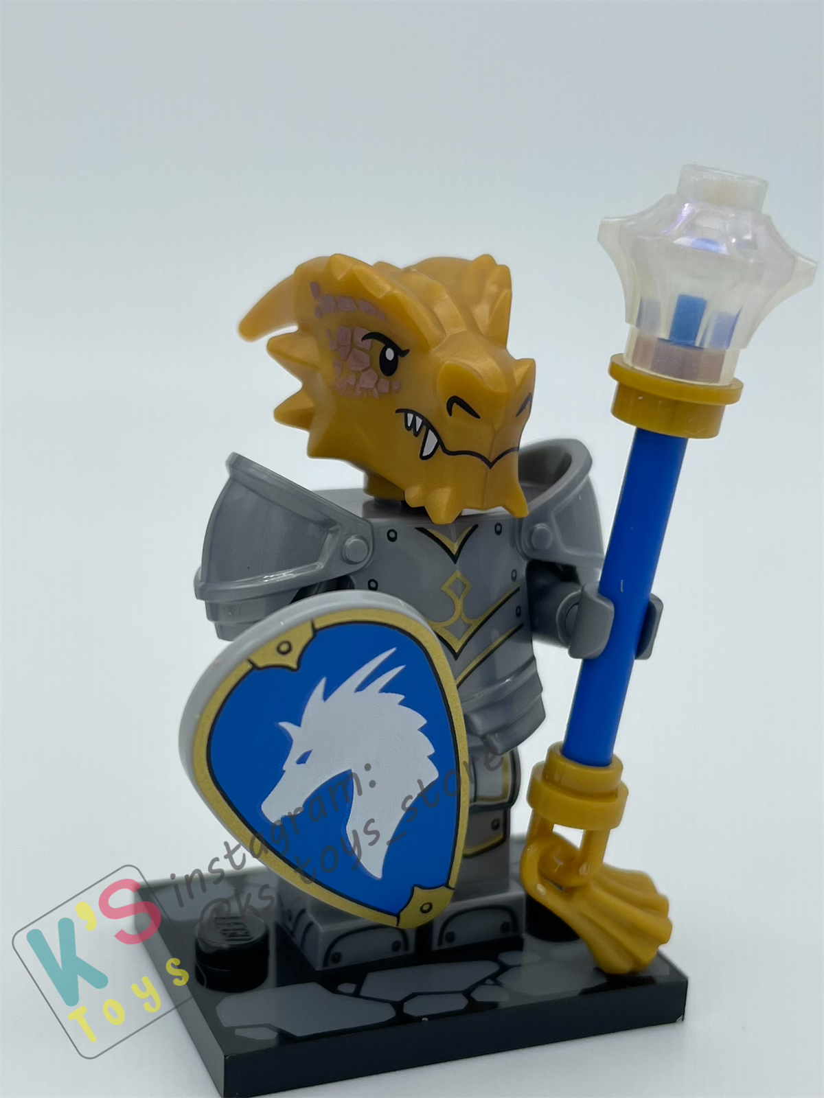 DRAGONBORN PALADIN - Lego Minifigures 71047 Dungeons and Dragons - 01 October 2024 Released in Australia