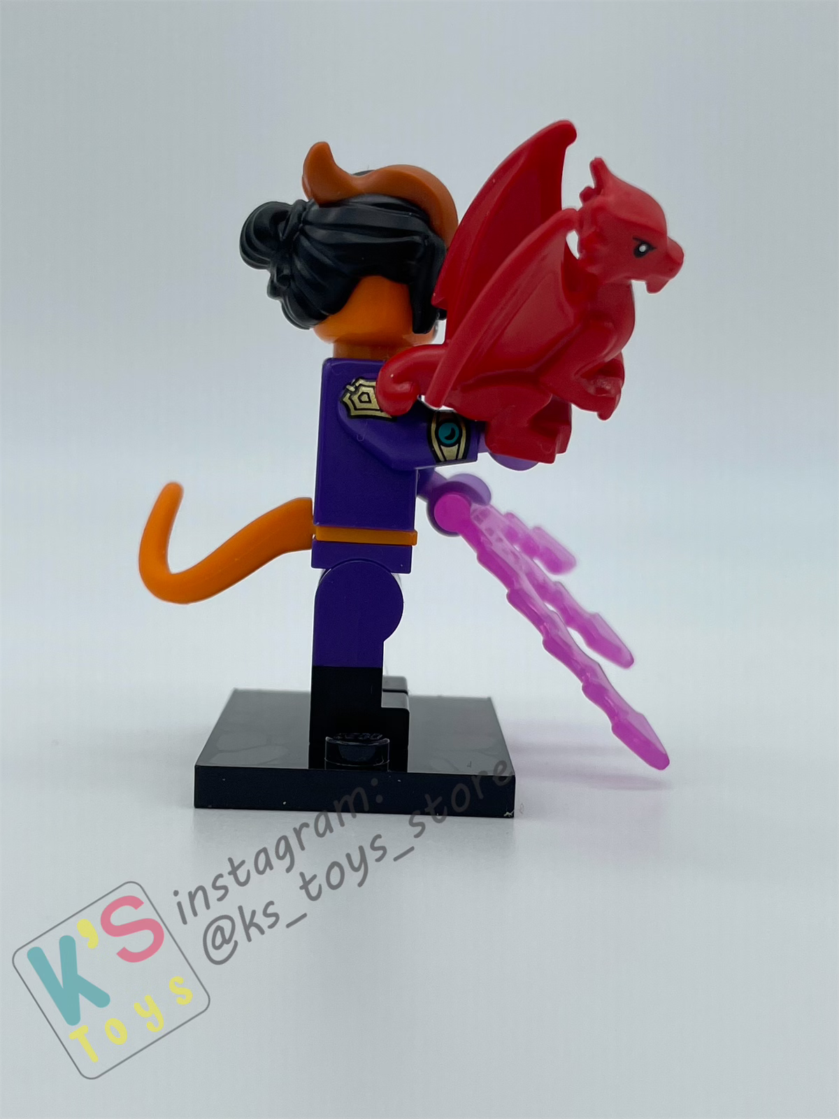TIEFLING SORCERER - Lego Minifigures 71047 Dungeons and Dragons - 01 October 2024 Released in Australia