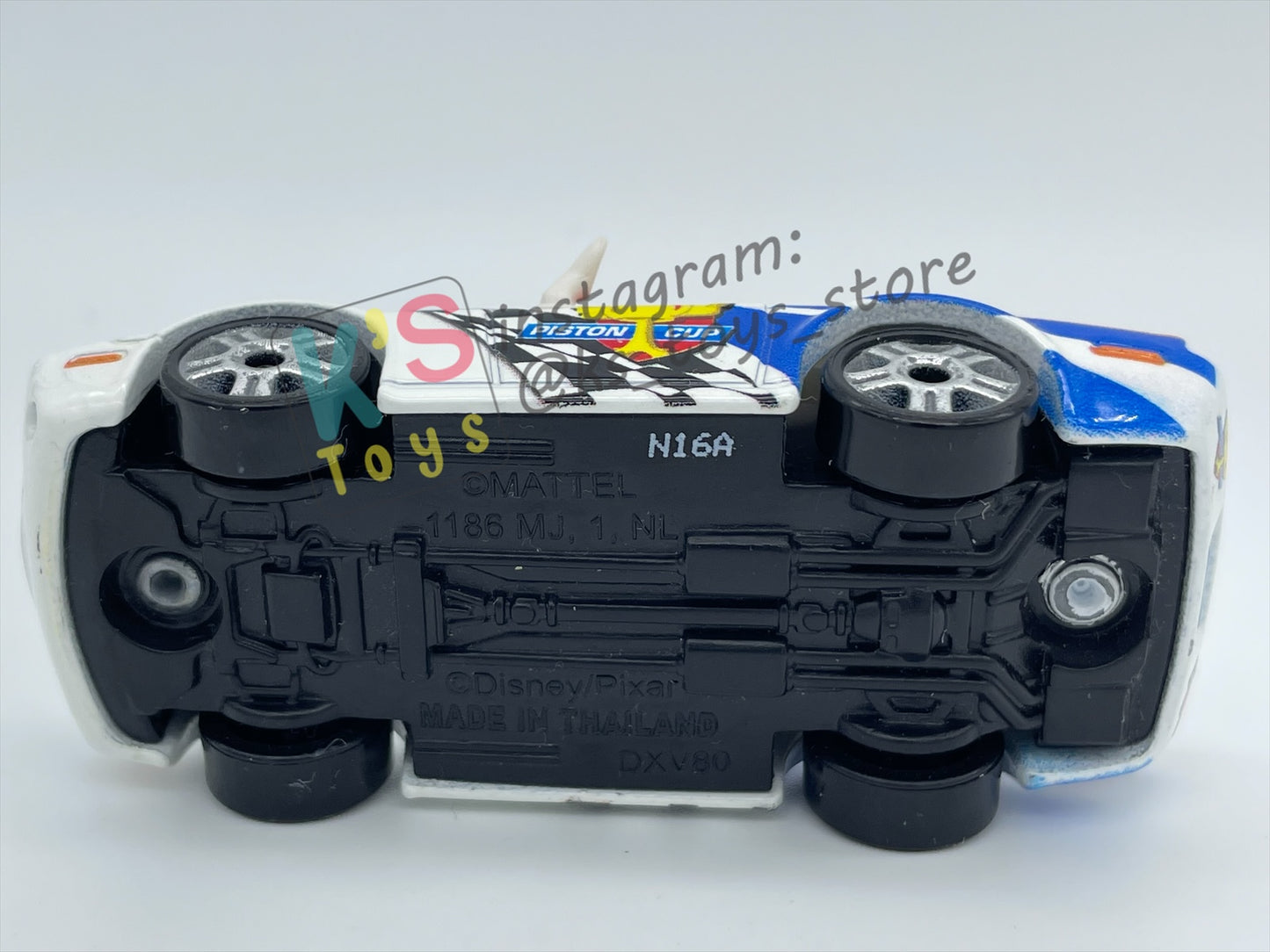 PRE-OWNED / LOOSE DISNEY PIXAR CARS BY MATTEL - "PAT TRAXSON" - CARS 3 SERIES - PLAYED WITH GOOD CONDITION - READ DESCRIPTION!!!!!!!!!!!