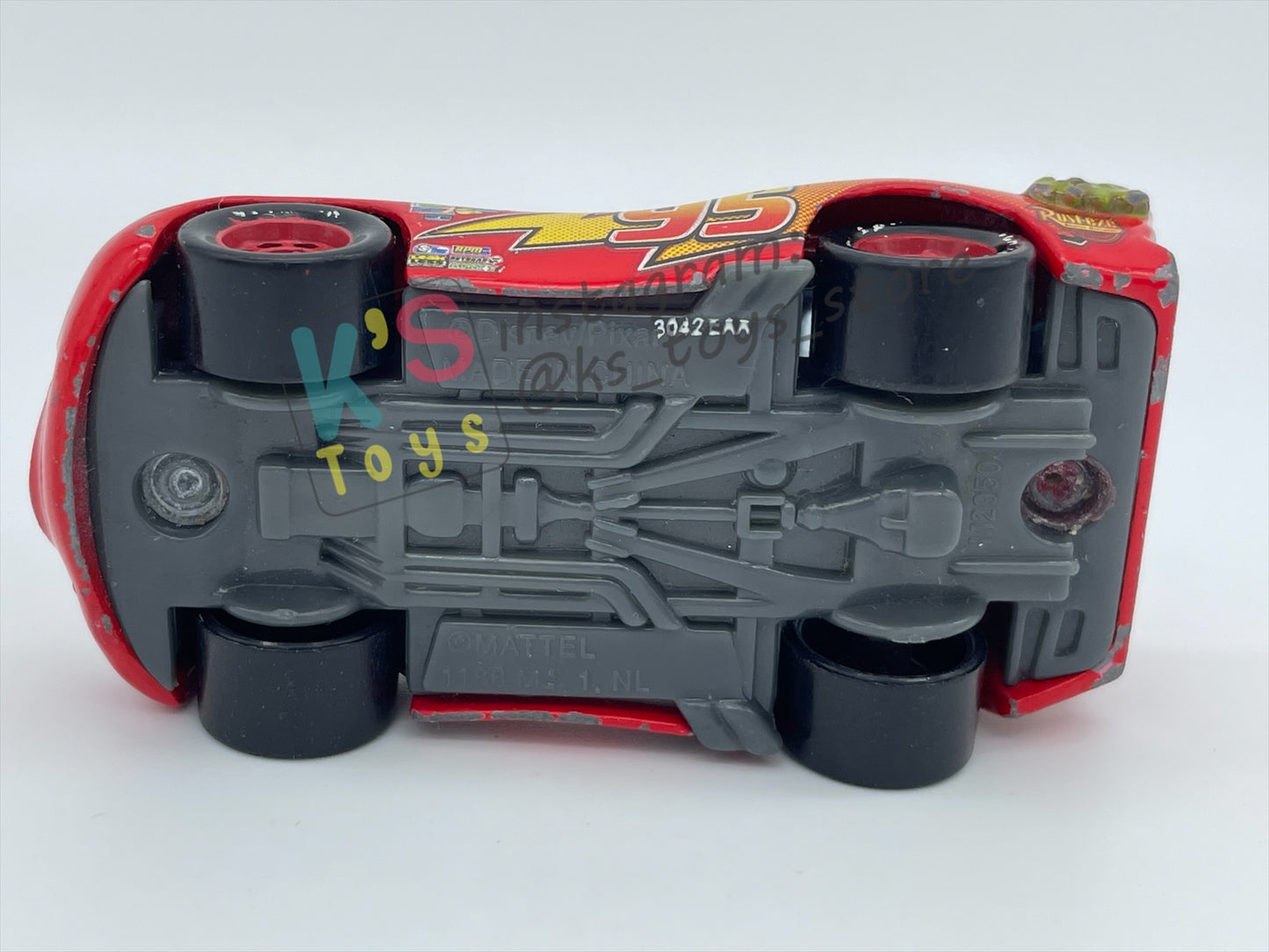 PRE-OWNED / LOOSE DISNEY PIXAR CARS BY MATTEL - "CACTUS LIGHTNING MCQUEEN" - CARS SERIES - PLAYED WITH GOOD CONDITION - READ DESCRIPTION!!!!!!!!!!!