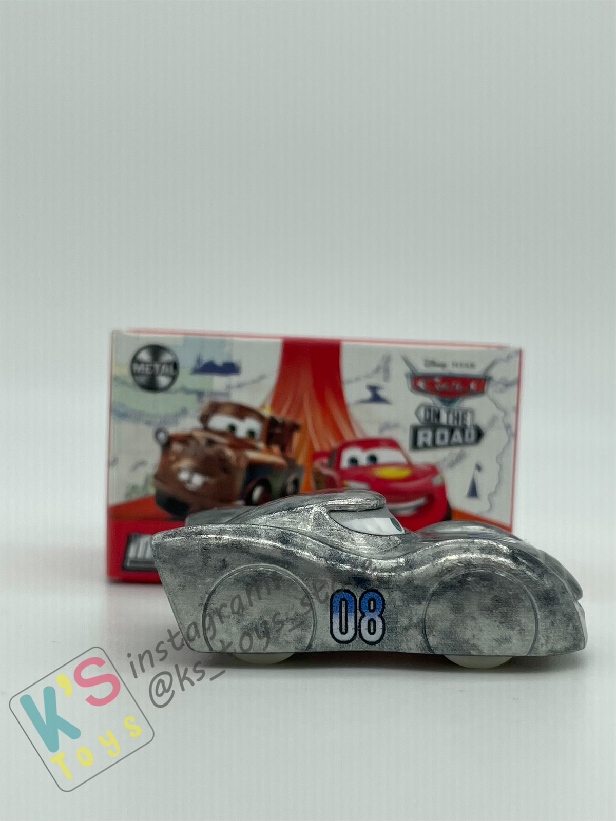 Mini Racers Pixar Disney Cars, 2023 Series 1 #02 DATZ JAMMIN - BNIB