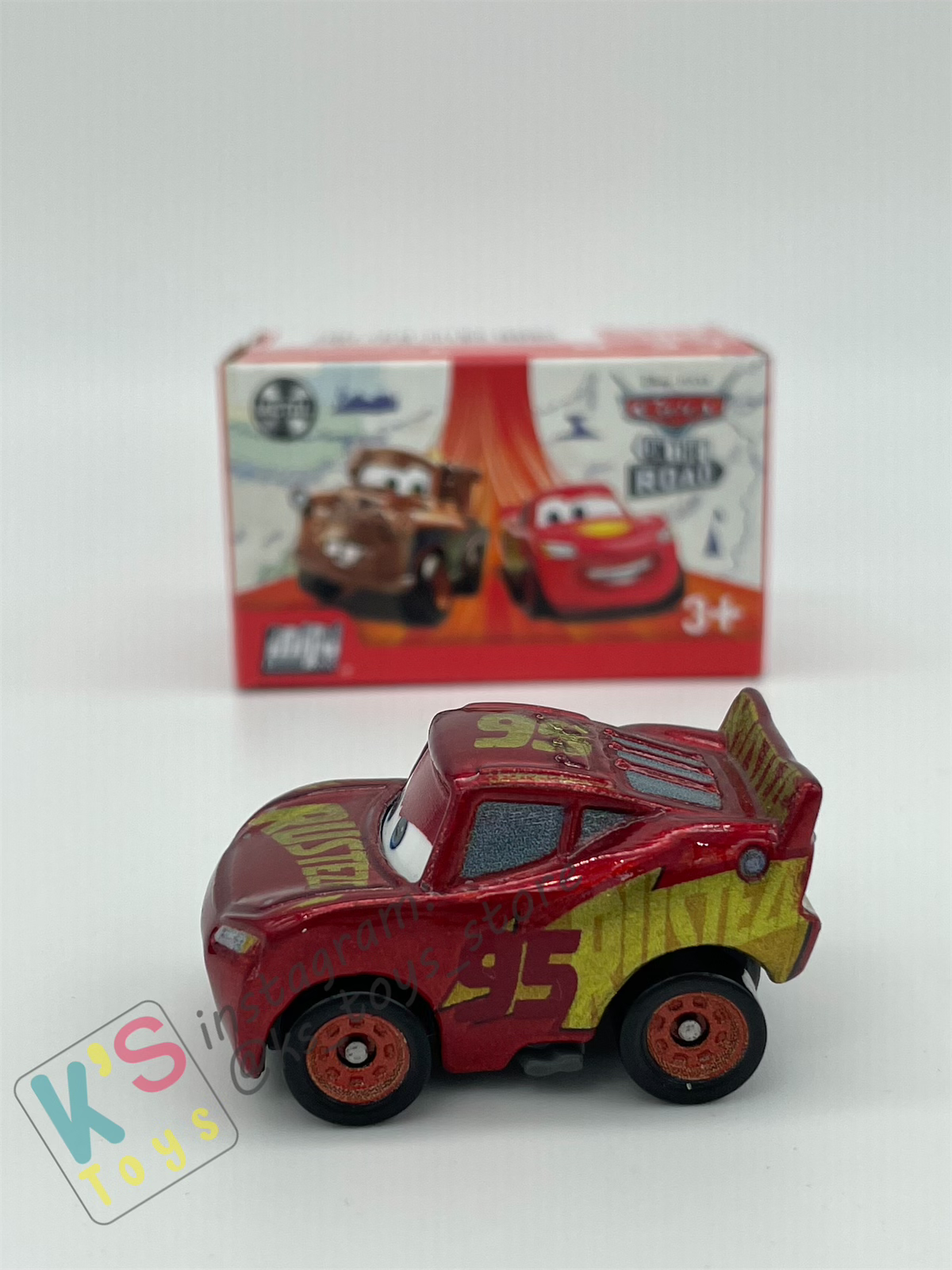Mini Racers Pixar Disney Cars, 2023 Series 1 #06 RUSTEZE RACING CENTER LIGHTNING MCQUEEN - BNIB