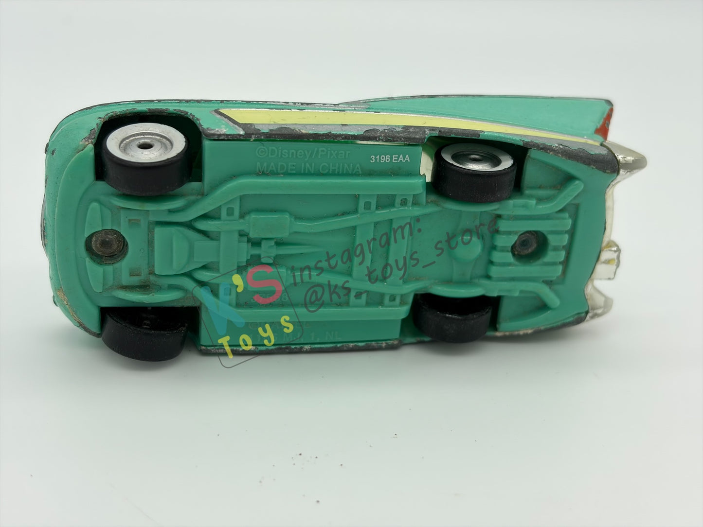 FREE ITEM!! PRE-OWNED / LOOSE DISNEY PIXAR CARS - "FLO" WELL-PLAYED CONDITION