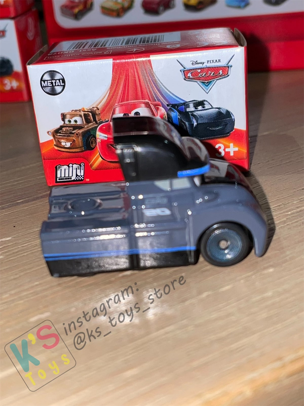 Mini Racers Pixar Disney Cars, 2022 Series 1 #10 GALE BEAUFORT