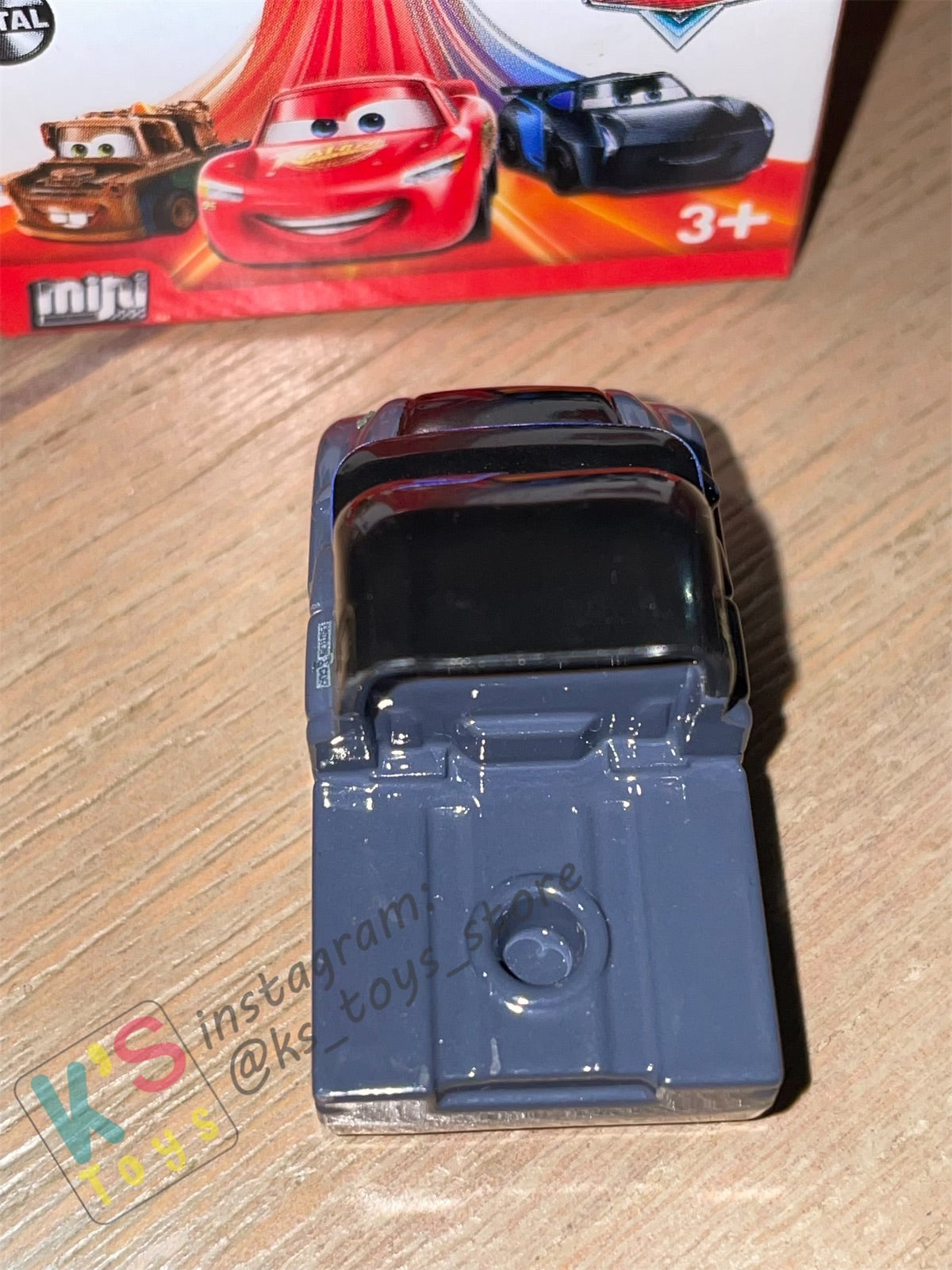 Mini Racers Pixar Disney Cars, 2022 Series 1 #10 GALE BEAUFORT