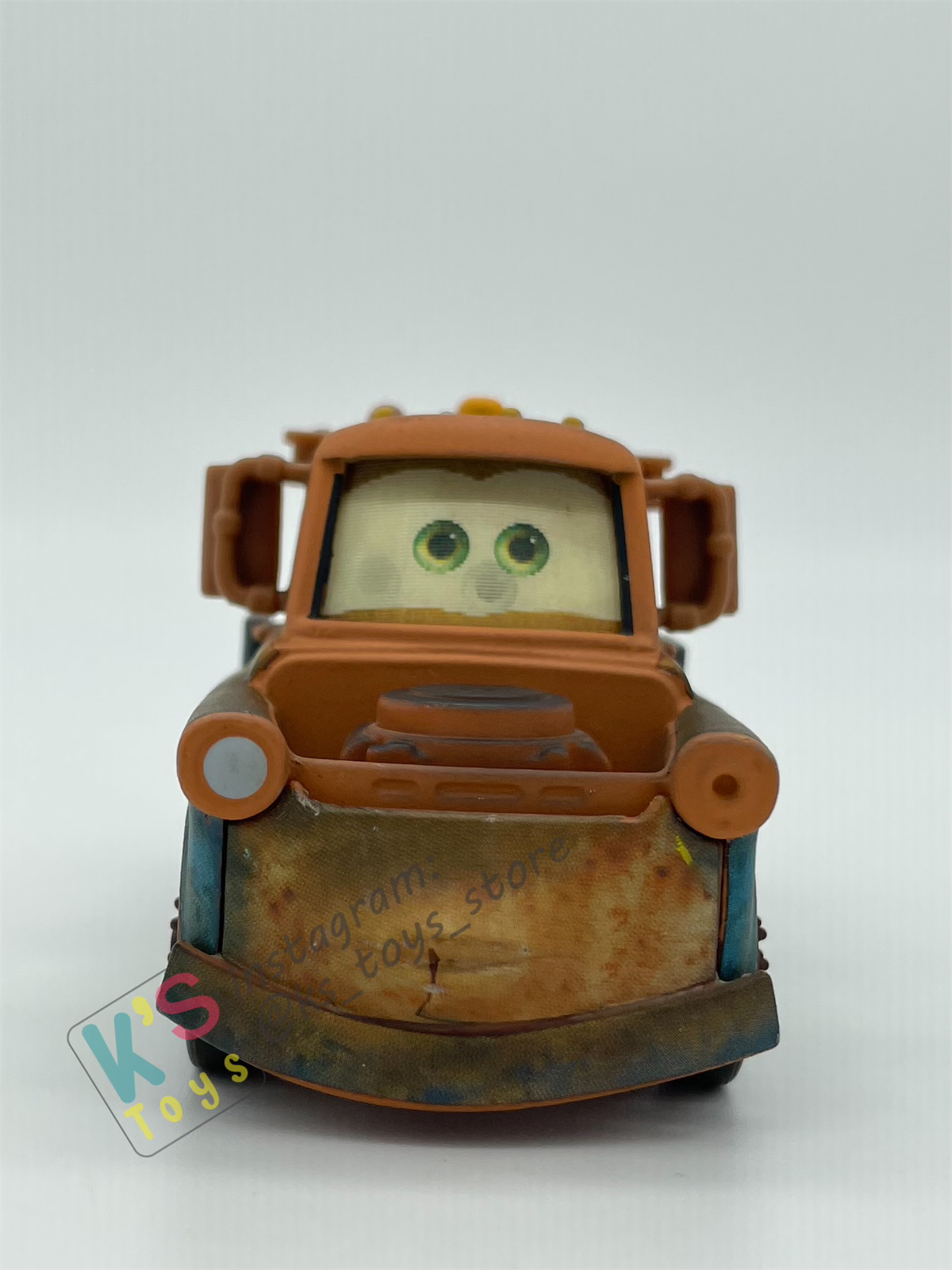 PRE-OWNED / LOOSE DISNEY PIXAR CARS - "MATER WITH OIL CAN" CHASE LENTICULAR EYES SERIES - MISSING OIL CAN - DISPLAYED CONDITION