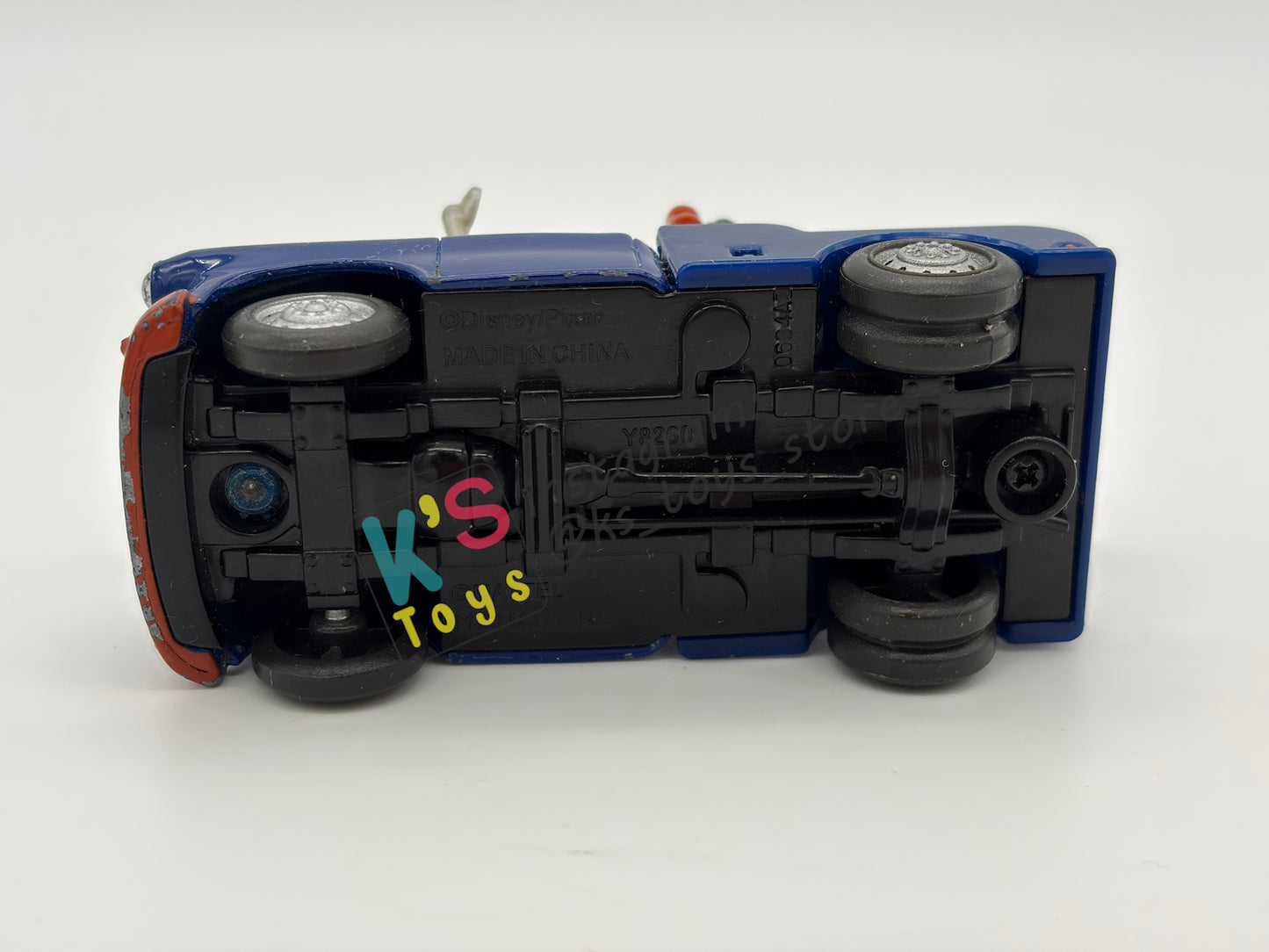 PRE-OWNED / LOOSE DISNEY PIXAR CARS - "IVAN" CARS 2 - GOOD CONDITION