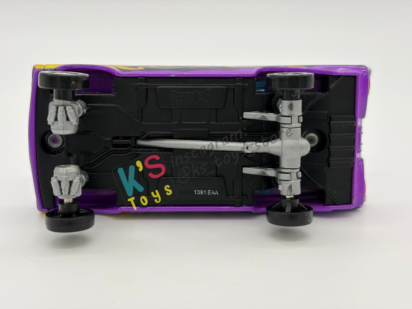 PRE-OWNED / LOOSE DISNEY PIXAR CARS - “HYDRAULIC RAMONE HIGH N LOW RAMONE" - CARS 2 SERIES - NEAR MINT GOOD