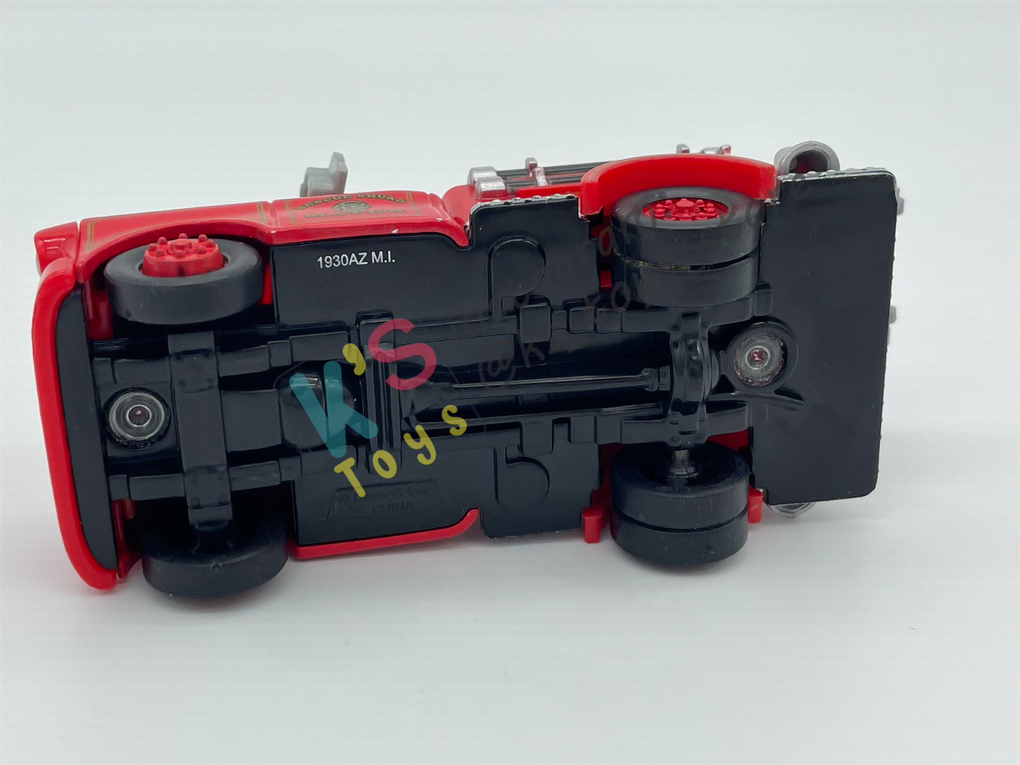 PRE-OWNED / LOOSE DISNEY PIXAR CARS - "RESCUE SQUAD MATER" - RESCUE SQUAD MATER SERIES - GOOD CONDITION READ DESCRIPTION!!