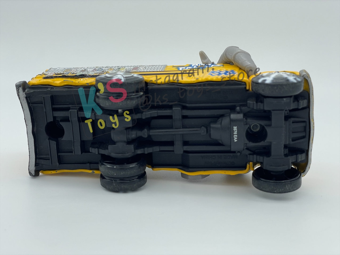 PRE-OWNED / LOOSE DISNEY PIXAR CARS - "MISS FRITTER" CARS 3 THUNDER HOLLOWS SERIES - PLAYED IN GOOD CONDITION - READ DESCRIPTION!!!!!!!!!!