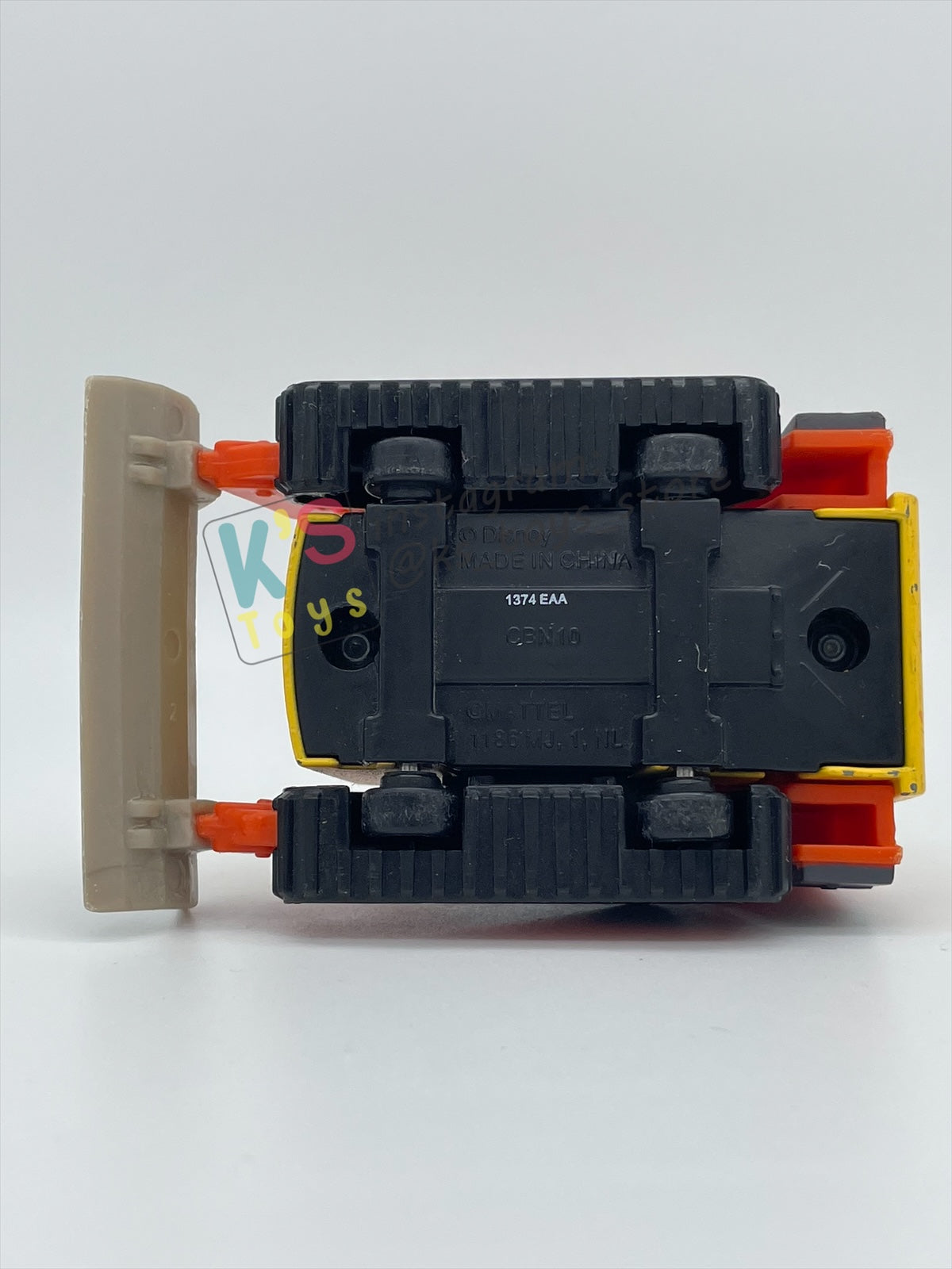 PRE-OWNED / LOOSE DISNEY PLANES - "AVALANCHE" FIRE AND RESCUE SERIES - PLAYED IN VERY GOOD CONDITION - READ DESCRIPTION!!!!!!!!!!