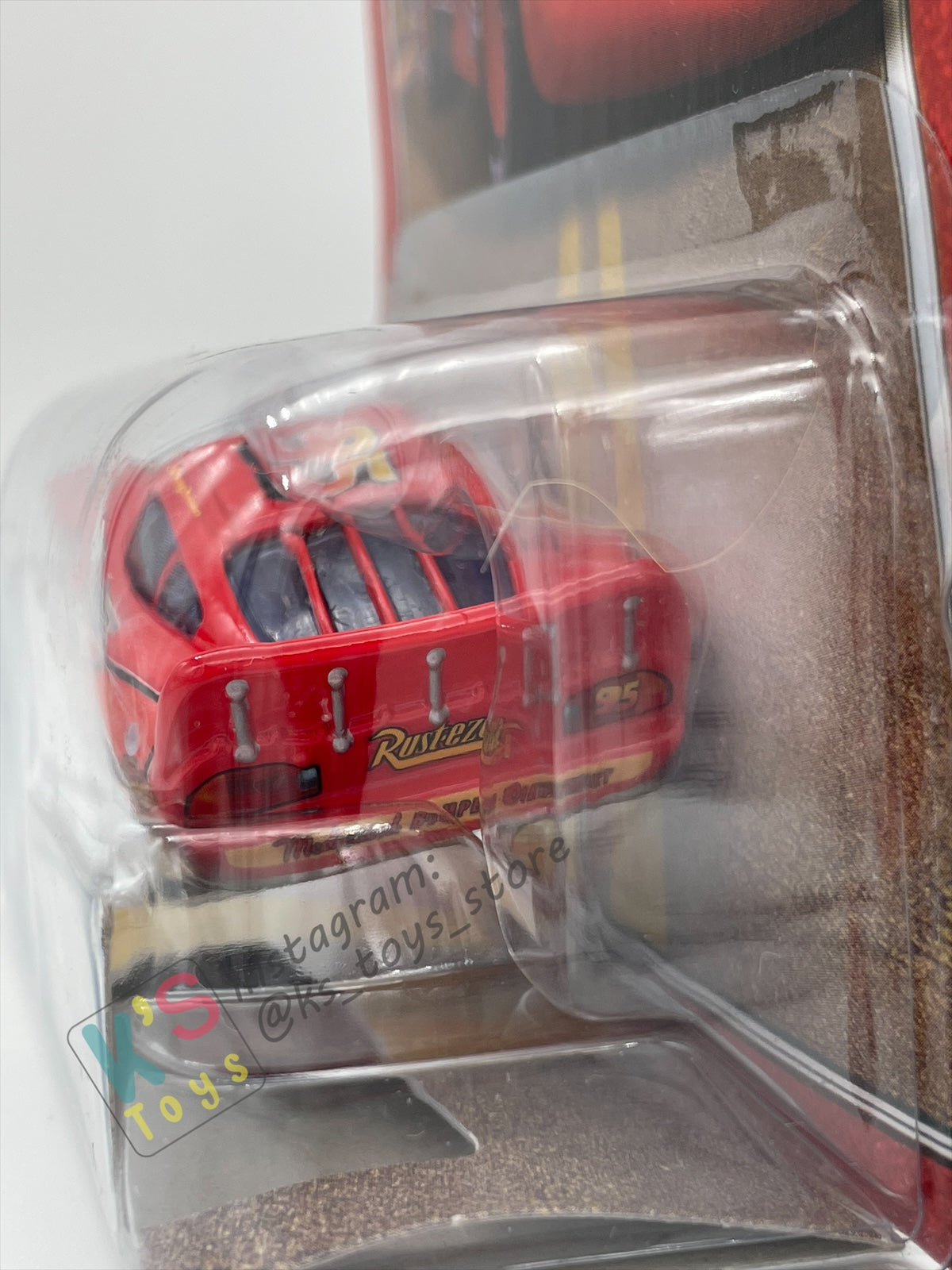 DISNEY PIXAR CARS BY MATTEL, "TAR LIGHTNING MCQUEEN" - THE WORLD OF CARS SERIES - BNIP