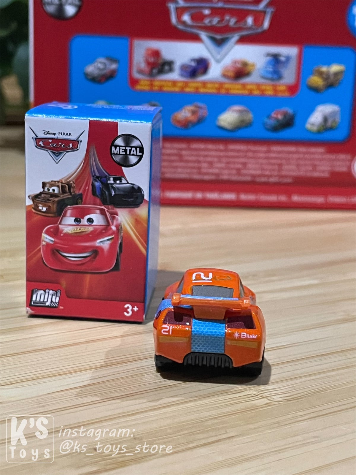 Mini Racers Pixar Disney Cars, 2021 Series 2 #21 RYAN INSIDE LANEY