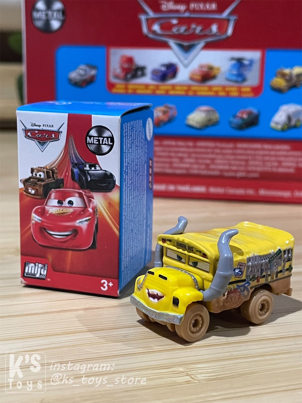 LOOSE Mini Racers Pixar Disney Cars, 2021 Series 2 MUDDY MISS FRITTER (DISPLAYED CONDITION)