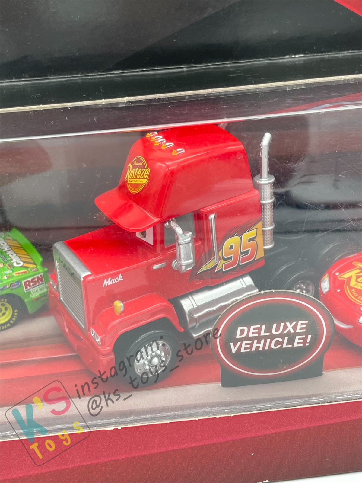 Gift Set Disney Pixar Cars 1:55 - RACING 3-PACK CARS 3 MACK, MCQUEEN AND CHICK HICKS WITH HEADSET - BNIP