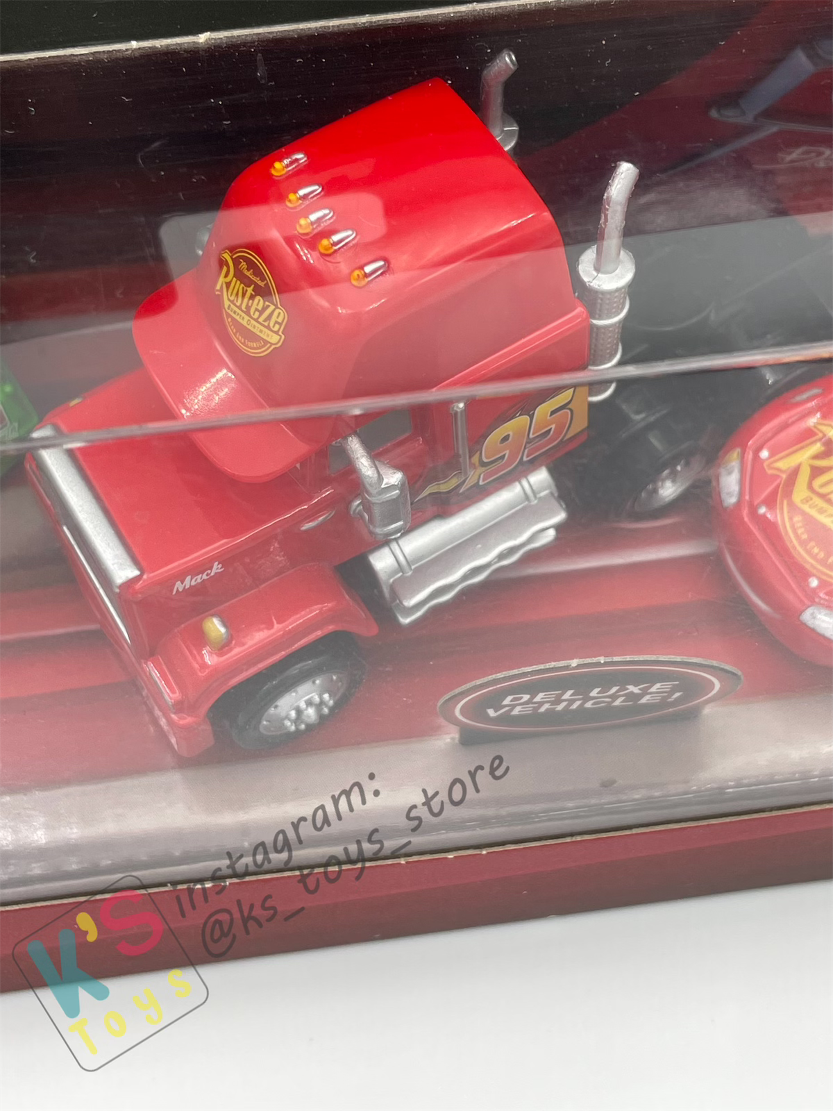 Gift Set Disney Pixar Cars 1:55 - RACING 3-PACK CARS 3 MACK, MCQUEEN AND CHICK HICKS WITH HEADSET - BNIP