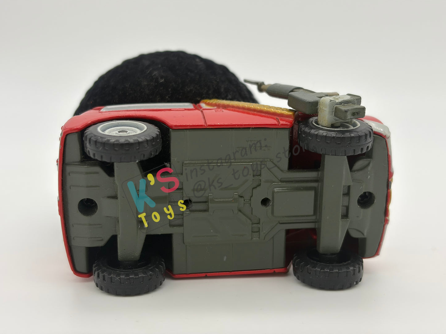 PRE-OWNED / LOOSE DISNEY STORE OF DISNEY PIXAR CARS 1:43 - SERGEANT HIGHGEAR THE PALACE GUARD - CARS 2 LONDON CALLING GIFT PACK - NEAR MINT CONDITION