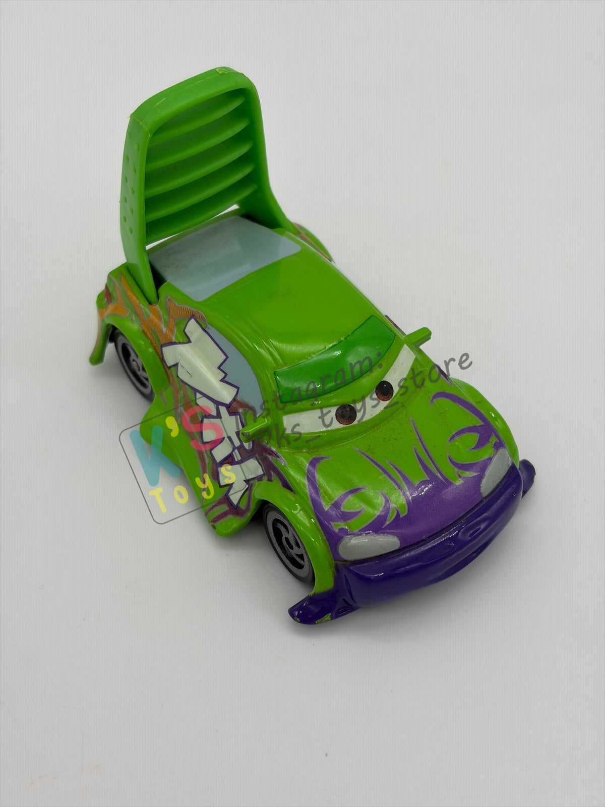 PRE-OWNED / LOOSE DISNEY PIXAR CARS BY MATTEL - "WINGO" CARS 2006 SERIES - NEAR MINT CONDITION - READ DESCRIPTION!!!!!!!!!!