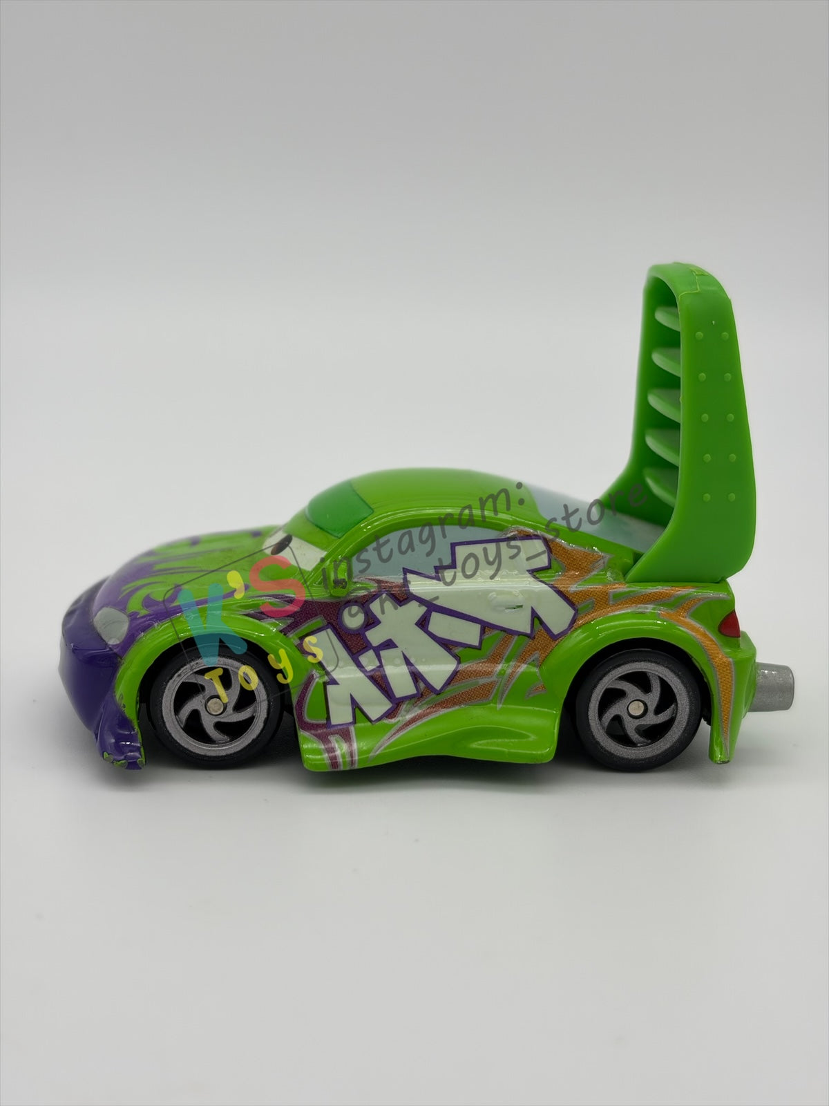 PRE-OWNED / LOOSE DISNEY PIXAR CARS BY MATTEL - "WINGO" CARS 2006 SERIES - NEAR MINT CONDITION - READ DESCRIPTION!!!!!!!!!!