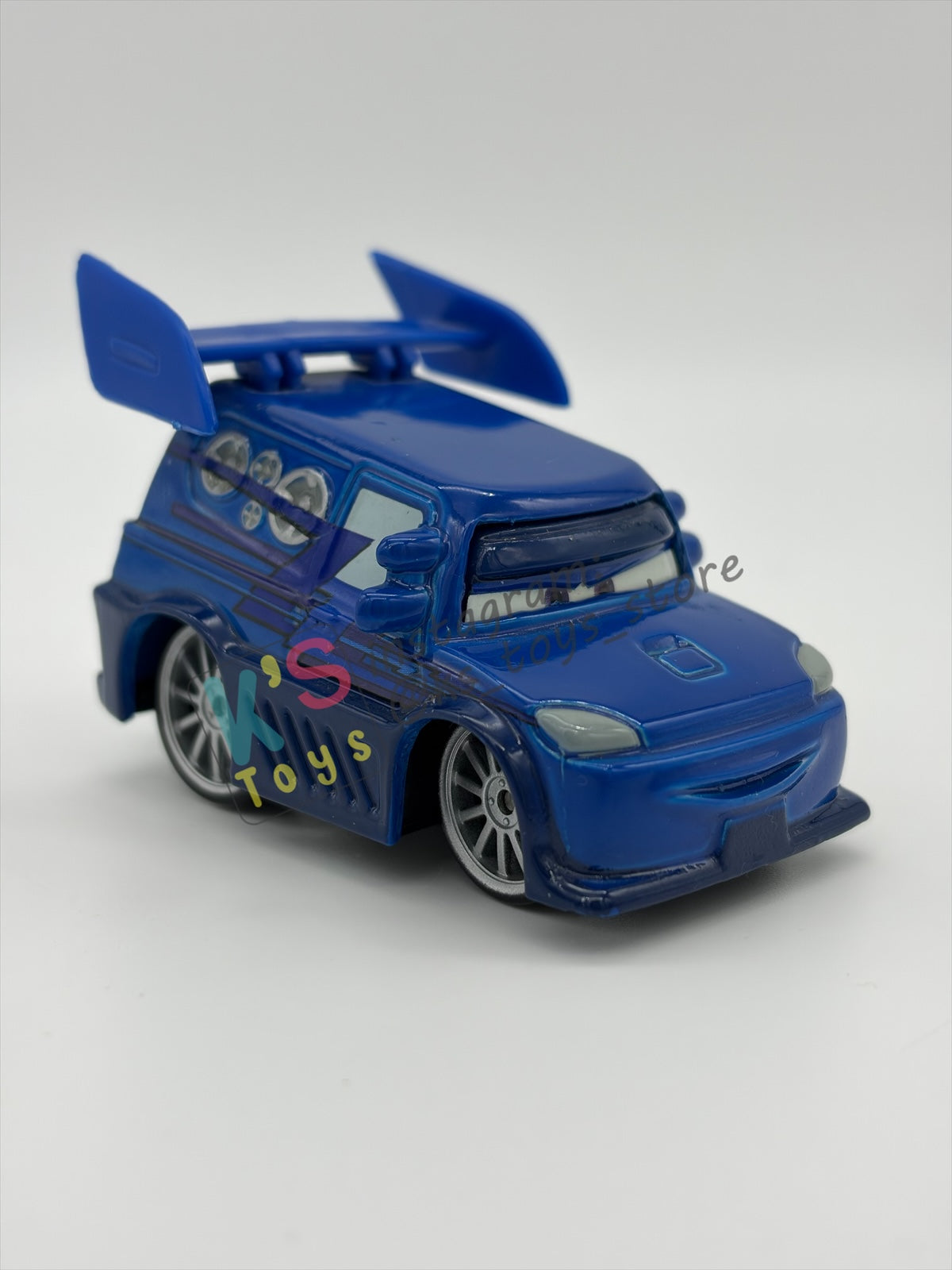 PRE-OWNED / LOOSE DISNEY PIXAR CARS BY MATTEL - "DJ" CARS 2006 SERIES - NEAR MINT CONDITION - READ DESCRIPTION!!!!!!!!!!
