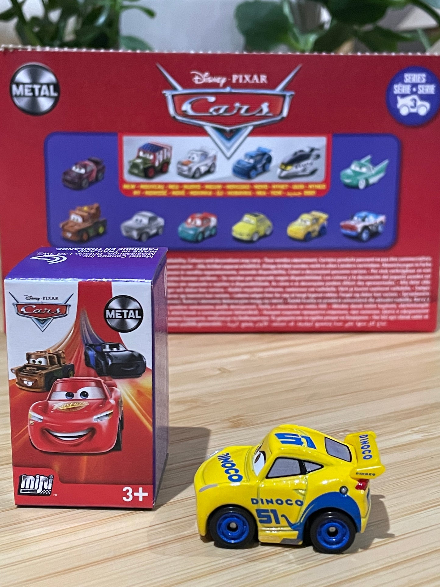 Mini Racers Pixar Disney Cars, 2021 Series 3 #35 DINOCO CRUZ RAMIREZ