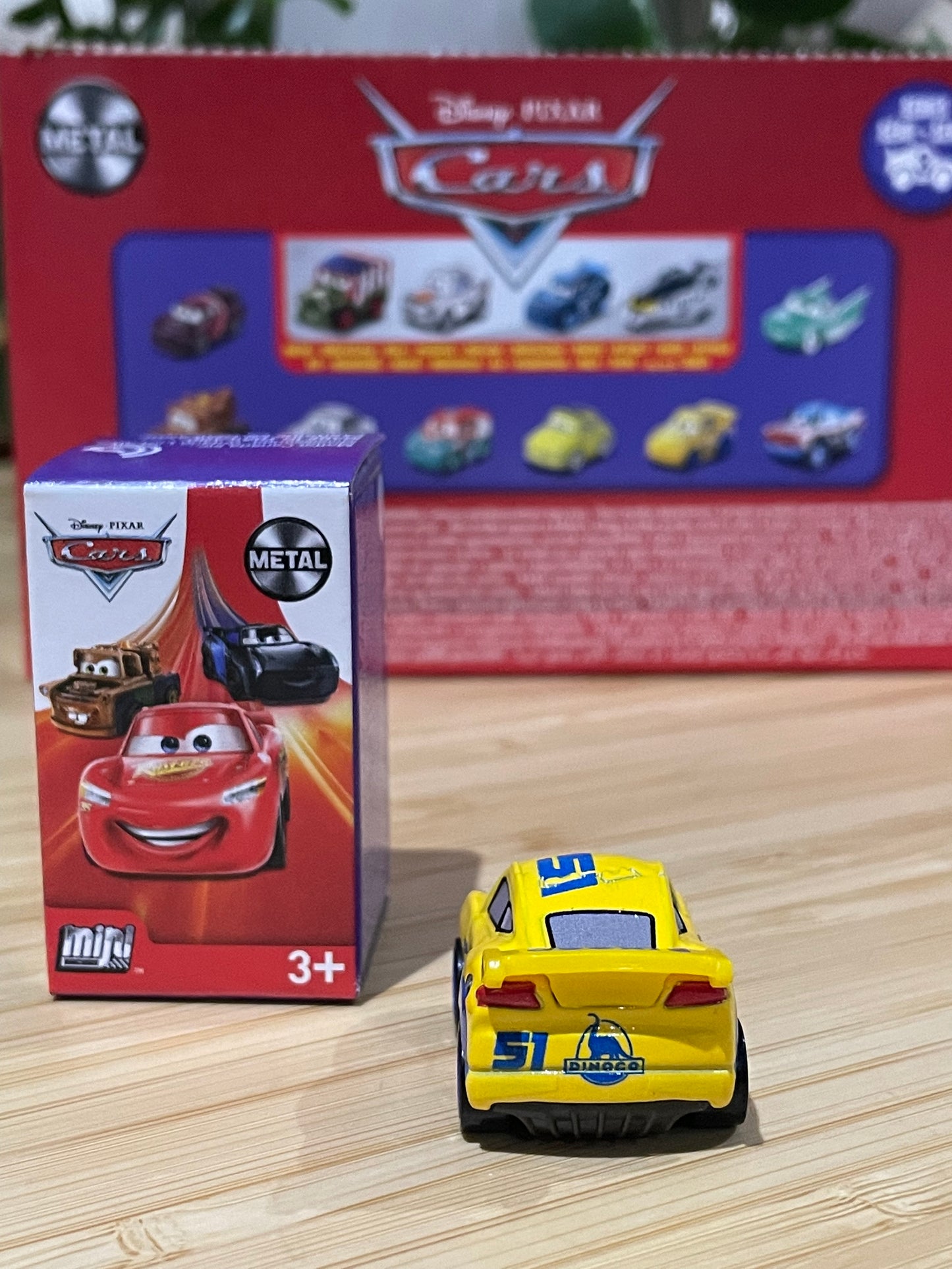 Mini Racers Pixar Disney Cars, 2021 Series 3 #35 DINOCO CRUZ RAMIREZ