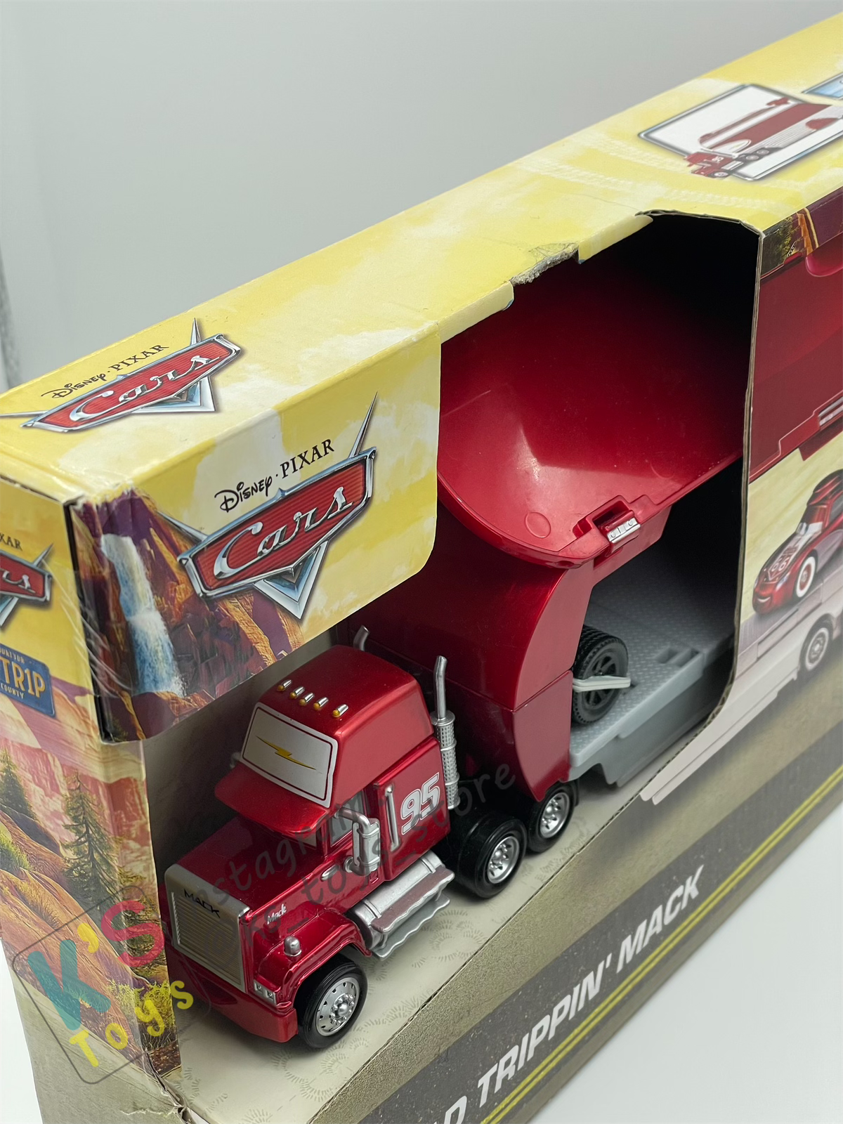 Bundle of 5 Disney Pixar Cars with Trailer from Road Trip series, Included Road Trip Mack Hauler