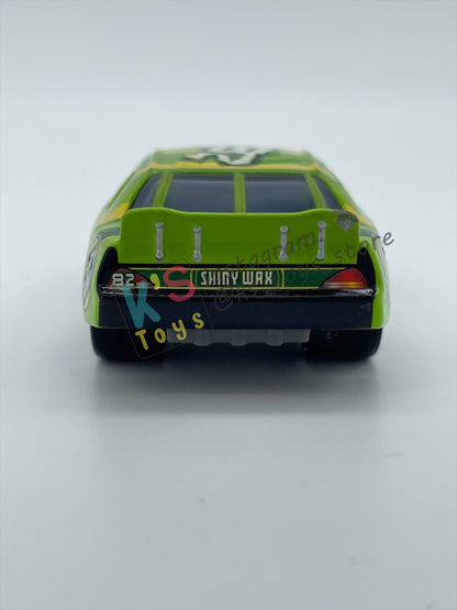 PRE-OWNED / LOOSE DISNEY PIXAR CARS BY MATTEL - DARREN LEADFOOT / SHINY WAX (CARS 1) - NEAR MINT CONDITION - READ DESCRIPTION!!!!!!!!!!!