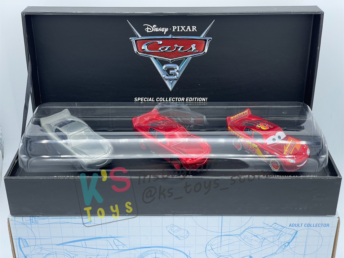 DISNEY PIXAR CARS BY MATTEL, EXCLUSIVE D23 2017 SDCC 2017 RAW LIGHTNING , PAINTED LIGHTNING AND RUST-EZE LIGHTNING MCQUEEN WITH METALLIC FINISH - BNIB