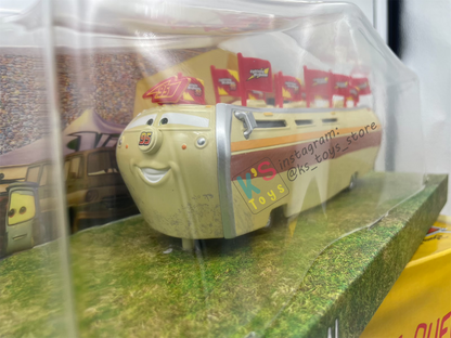 DISNEY PIXAR CARS BY MATTEL, EXCLUSIVE D23 2015 SDCC 95 LIGHNING MCQUEENS'S BIGGEST FAN - BIG AL, ALBERT HINKEY - BNIB