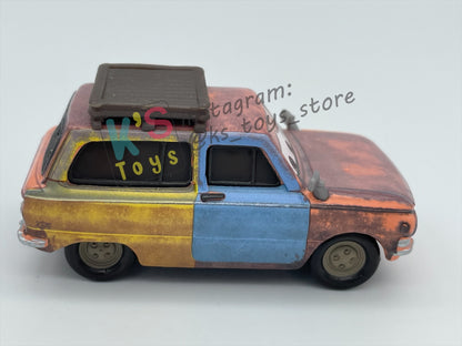 PRE-OWNED / LOOSE DISNEY PIXAR CARS BY MATTEL, "JASON HUBKAP" - CARS 2 SERIES - NEAR MINT CONDITION - READ DESCRIPTION!!!!!!!!!!!