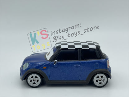 PRE-OWNED / LOOSE DISNEY PIXAR CARS BY MATTEL, "BECKY WHEELIN" - CARS 2 SERIES - NEAR MINT CONDITION - READ DESCRIPTION!!!!!!!!!!!