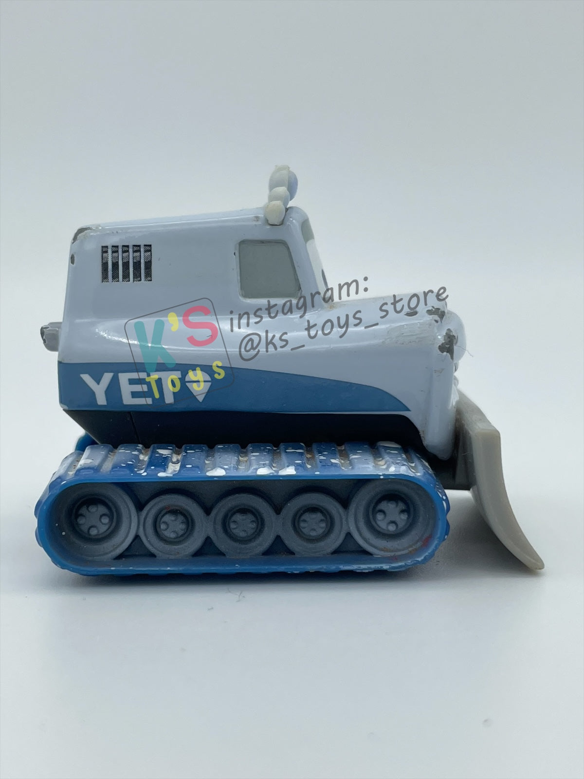 PRE-OWNED / LOOSE DISNEY PIXAR CARS BY MATTEL - "YETI ABOMINABLE SNOWPOLE" - PLAYED WITH CONDITION - READ DESCRIPTION!!!!!!!!!!!