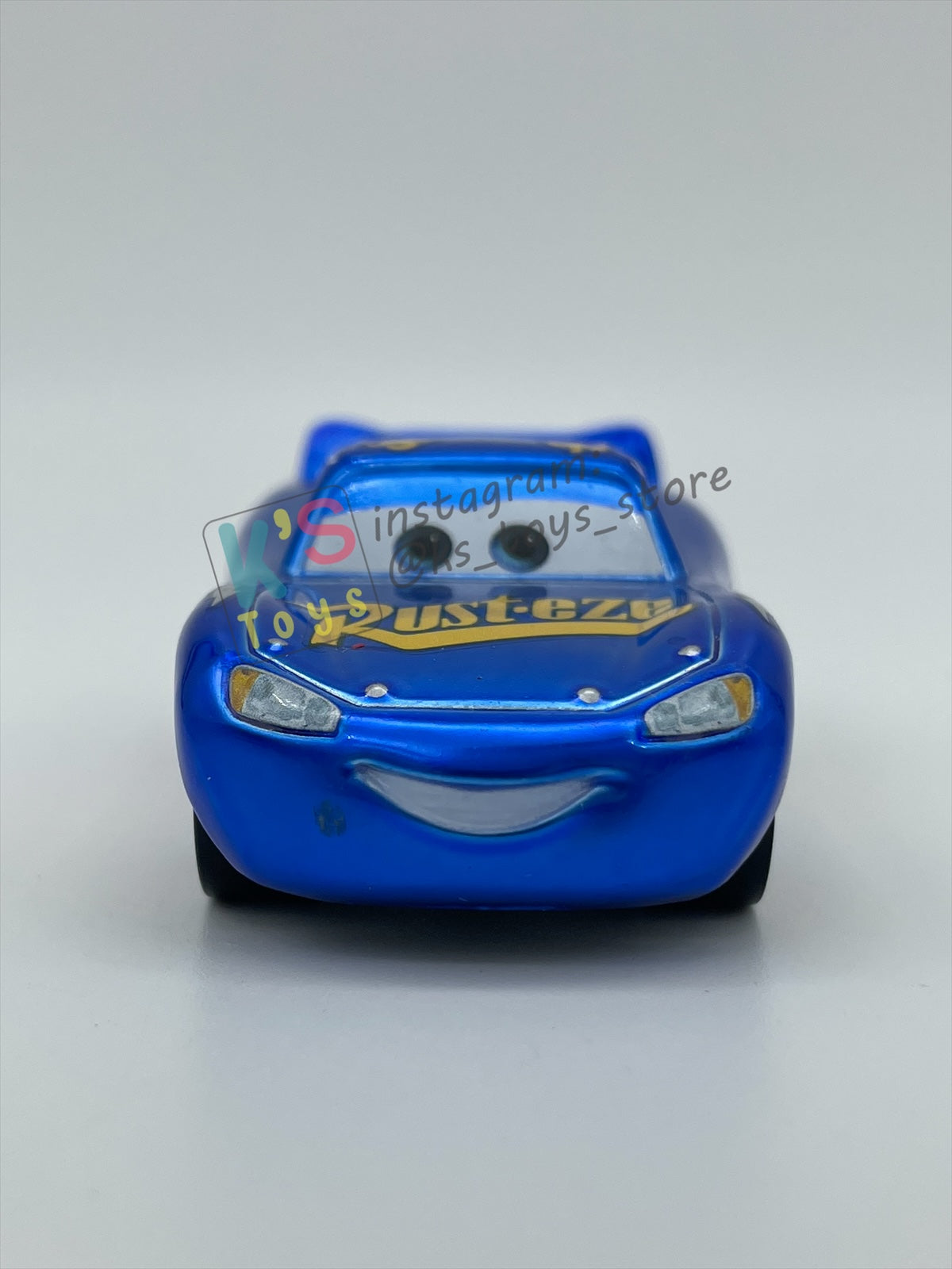PRE-OWNED / LOOSE DISNEY PIXAR CARS 1:55 BY MATTEL - "METALLIC FABULOUS LIGHTNING MCQUEEN" THOMASVILLE RACING LEGENDS SERIES - MINT CONDITION