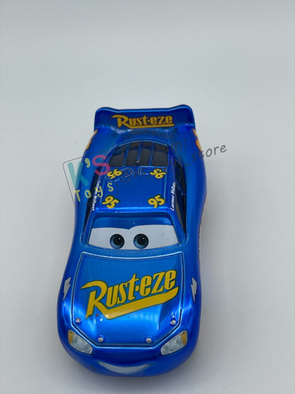 PRE-OWNED / LOOSE DISNEY PIXAR CARS 1:55 BY MATTEL - "METALLIC FABULOUS LIGHTNING MCQUEEN" THOMASVILLE RACING LEGENDS SERIES - MINT CONDITION