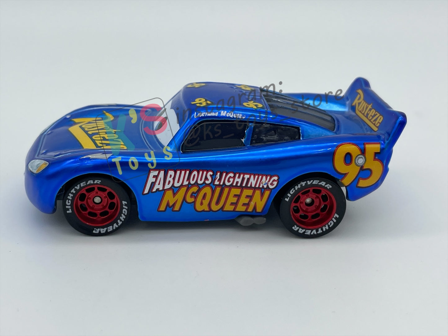 PRE-OWNED / LOOSE DISNEY PIXAR CARS 1:55 BY MATTEL - "METALLIC FABULOUS LIGHTNING MCQUEEN" THOMASVILLE RACING LEGENDS SERIES - MINT CONDITION
