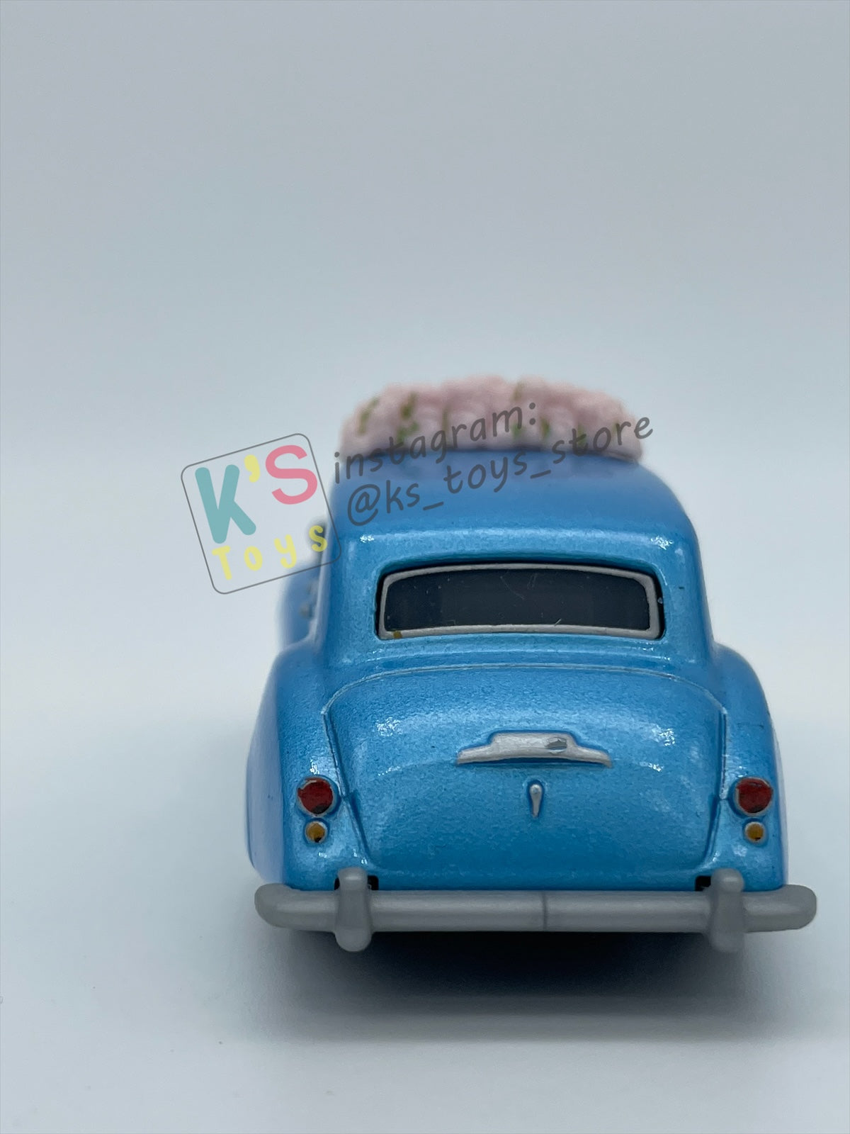 PRE-OWNED / LOOSE DISNEY PIXAR CARS 1:55 BY MATTEL - "MATO" CARS ON THE ROAD GETTIN' HITCHED - MINT CONDITION