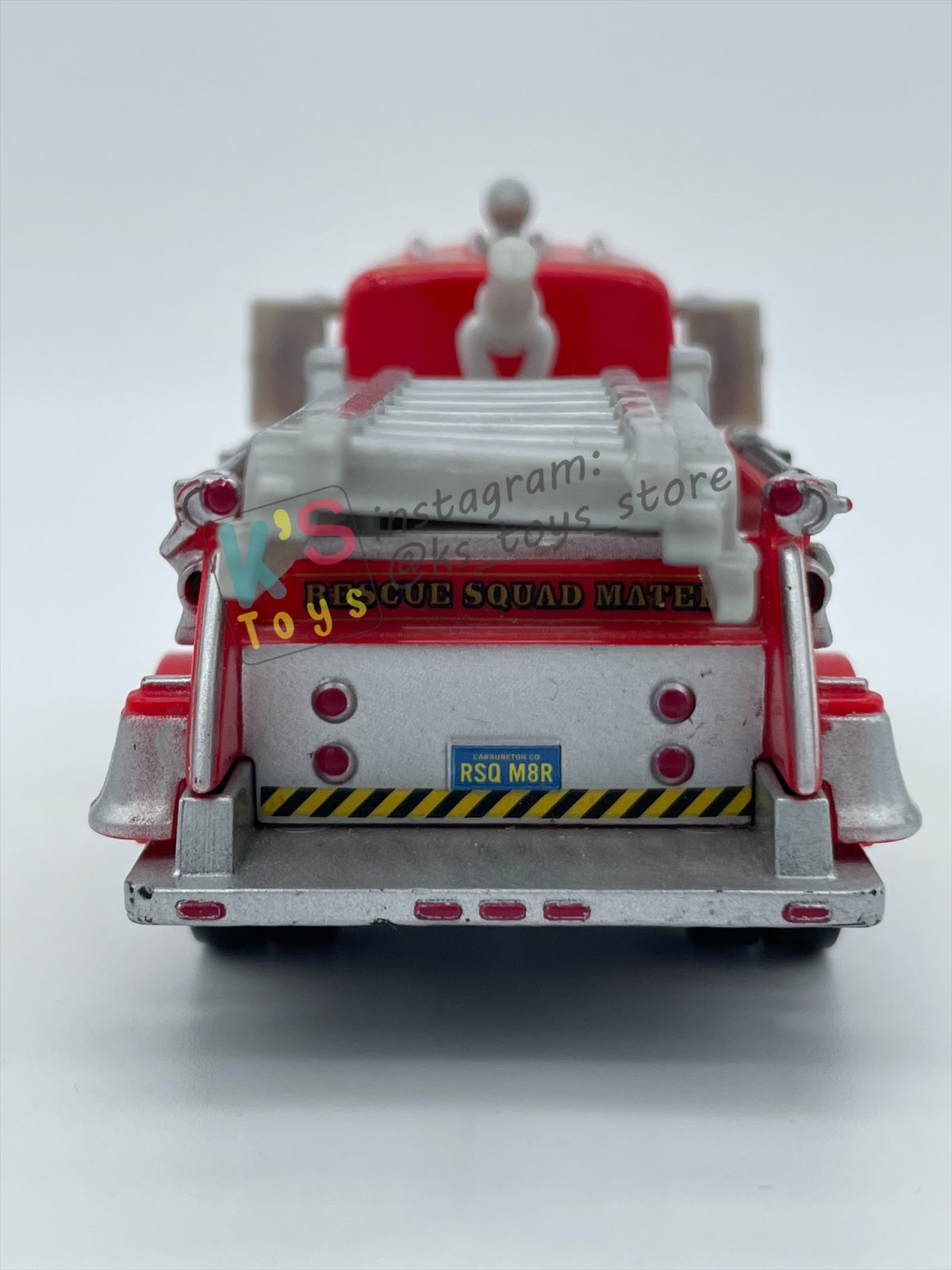 PRE-OWNED / LOOSE DISNEY PIXAR CARS 1:55 BY MATTEL - "RESCUE SQUAD MATER (UNIBODY VARIANT)" RESCUE SQUAD MATER 3-PACK - MINT CONDITION