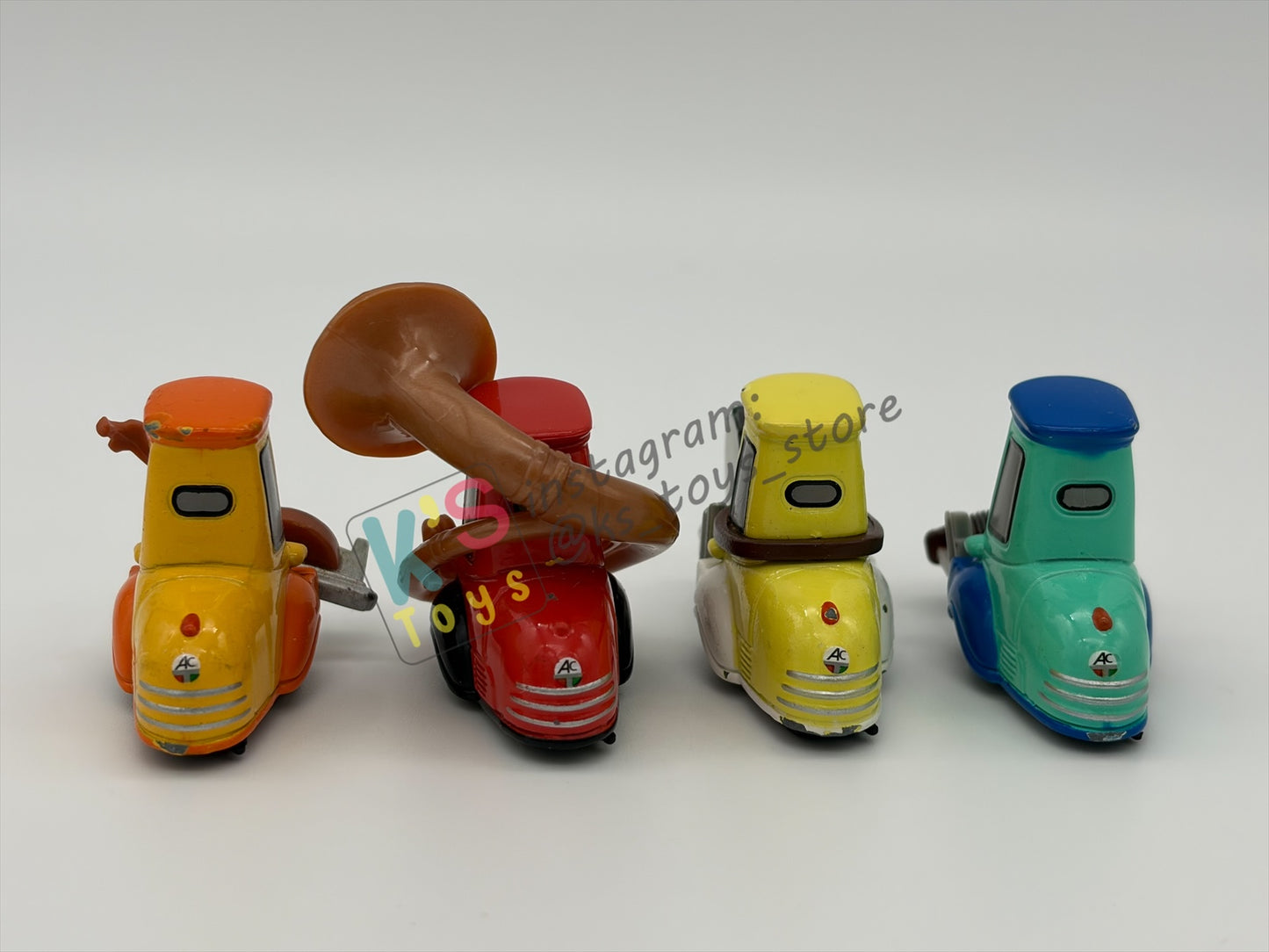 PRE-OWNED / LOOSE DISNEY PIXAR CARS BY MATTEL - "UNCLE TOPOLINO’S BAND" GOOD CONDITION - READ DESCRIPTION!!!!!!!!!!!