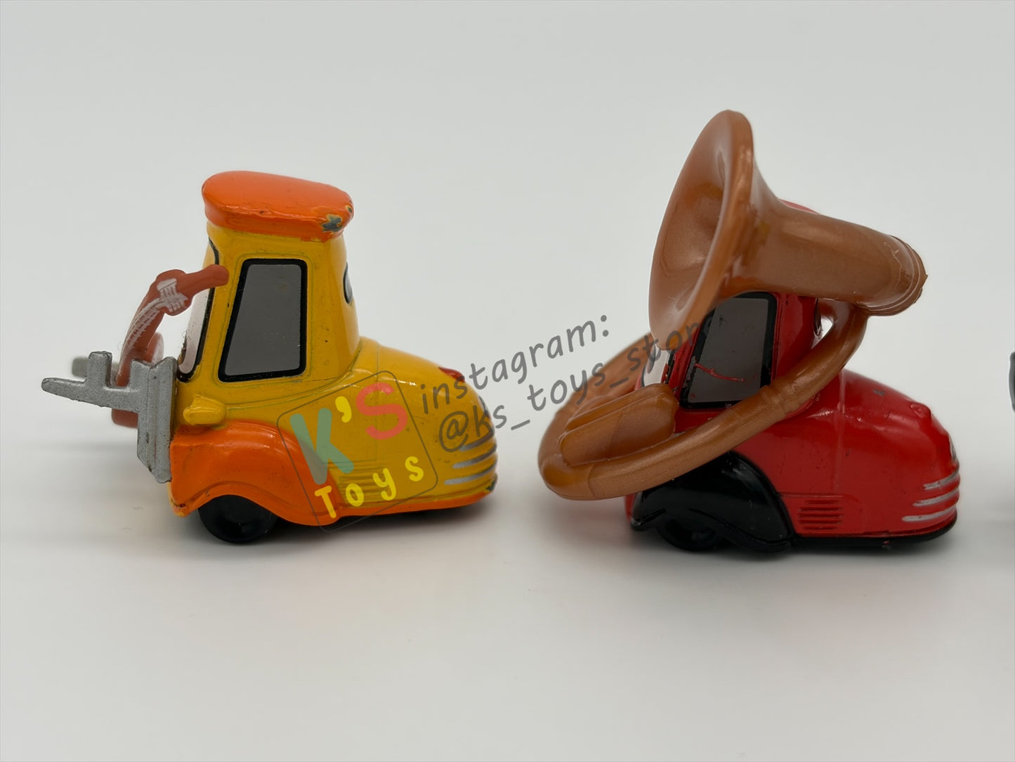 PRE-OWNED / LOOSE DISNEY PIXAR CARS BY MATTEL - "UNCLE TOPOLINO’S BAND" GOOD CONDITION - READ DESCRIPTION!!!!!!!!!!!