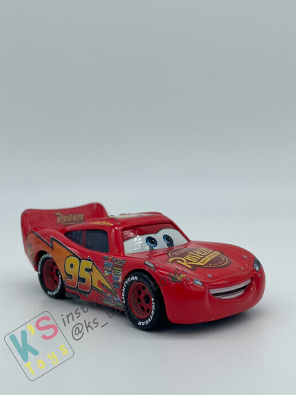 PRE-OWNED / LOOSE DISNEY PIXAR CARS - "LIGHTNING MCQUEEN CARS 1 WITH RUSTEZE STICKER" 2020 RE-RELEASED MADE IN THAILAND - PLAYED CONDITION