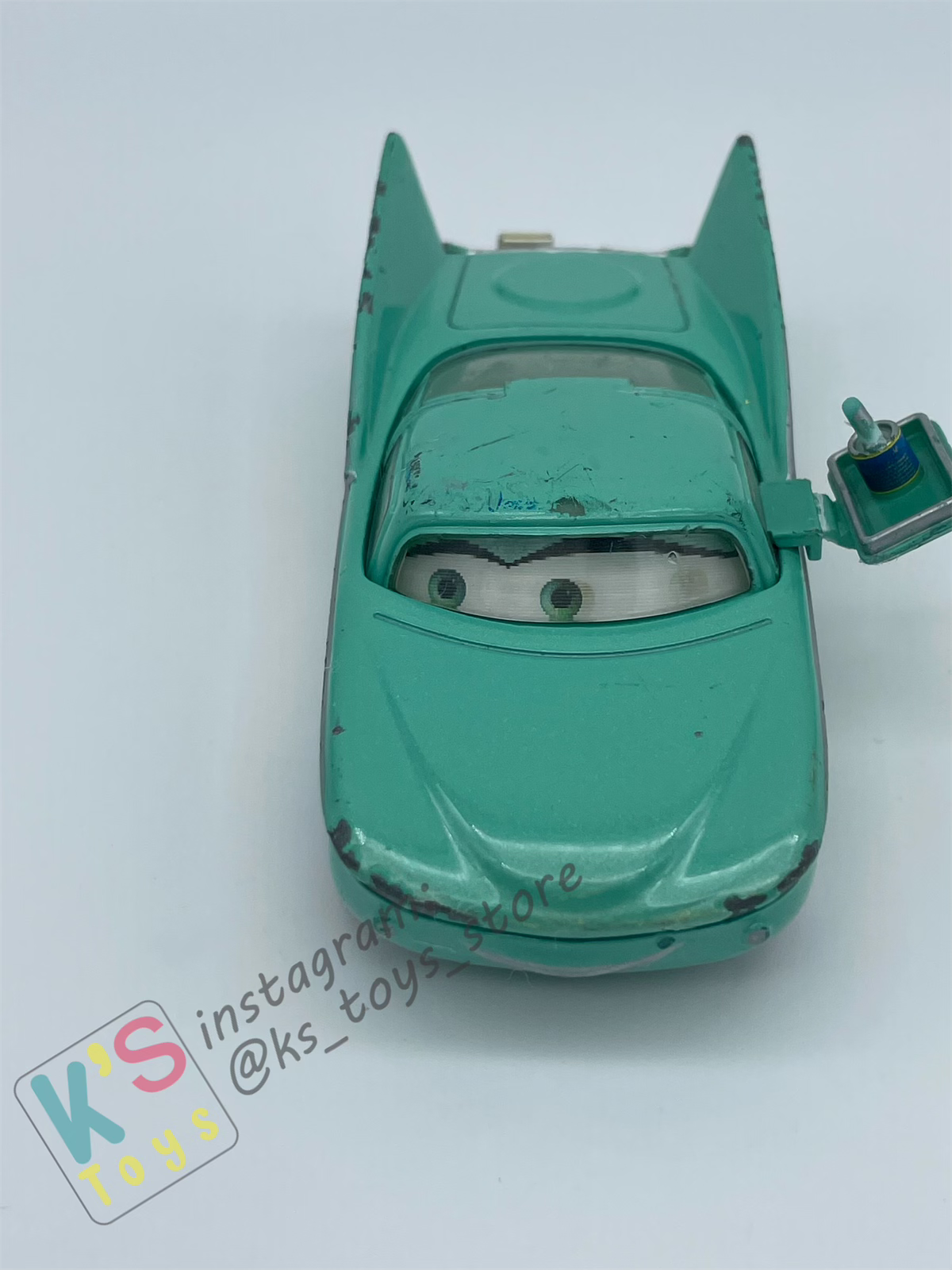 PRE-OWNED / LOOSE DISNEY PIXAR CARS - "FLO WITH TRAY (LENTICULAR)" CARS SERIES - PLAYED CONDITION