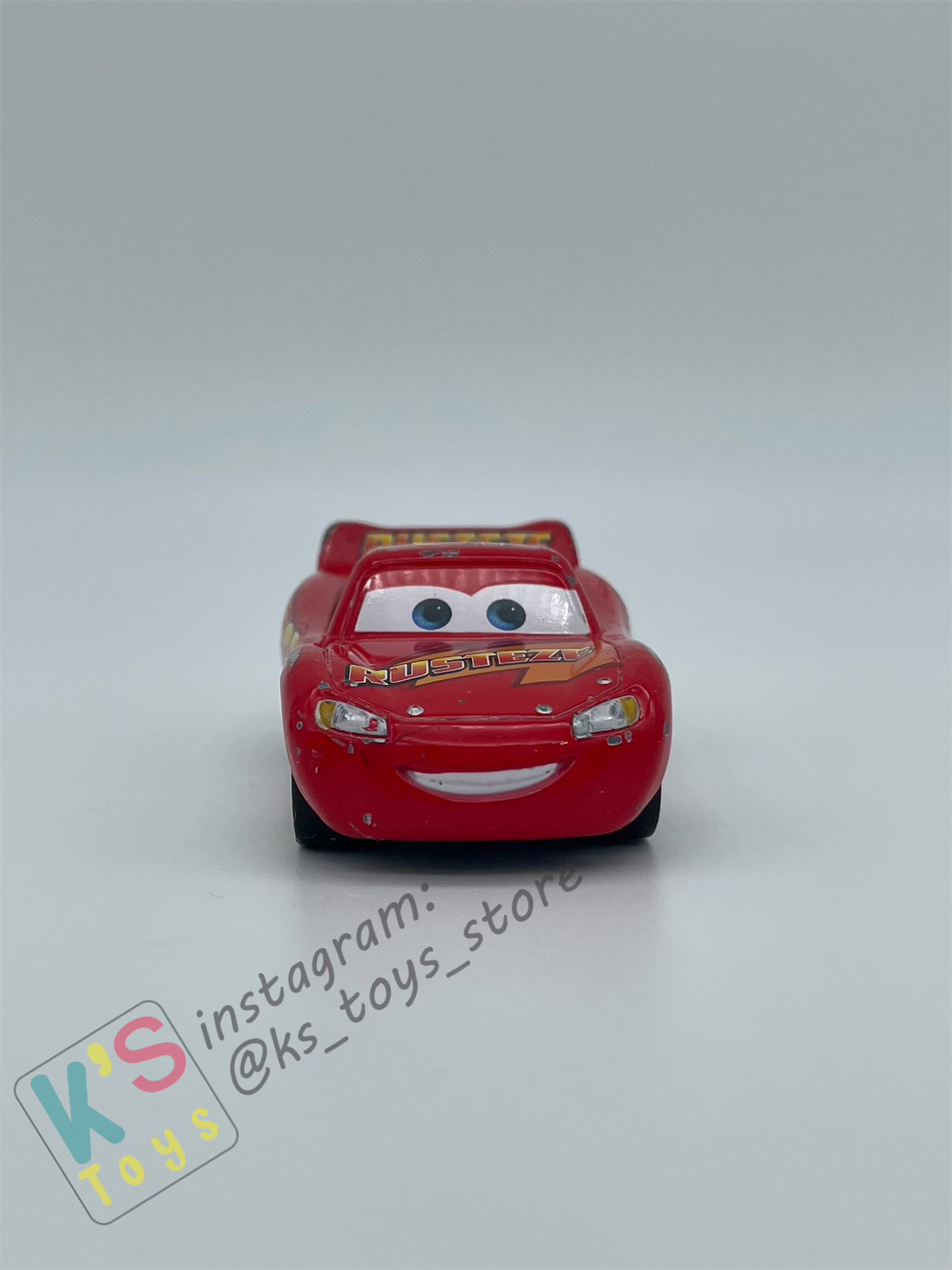 PRE-OWNED / LOOSE DISNEY PIXAR CARS - "RUST-EZE LIGHTNING MCQUEEN" CARS 3 SERIES - PLAYED CONDITION