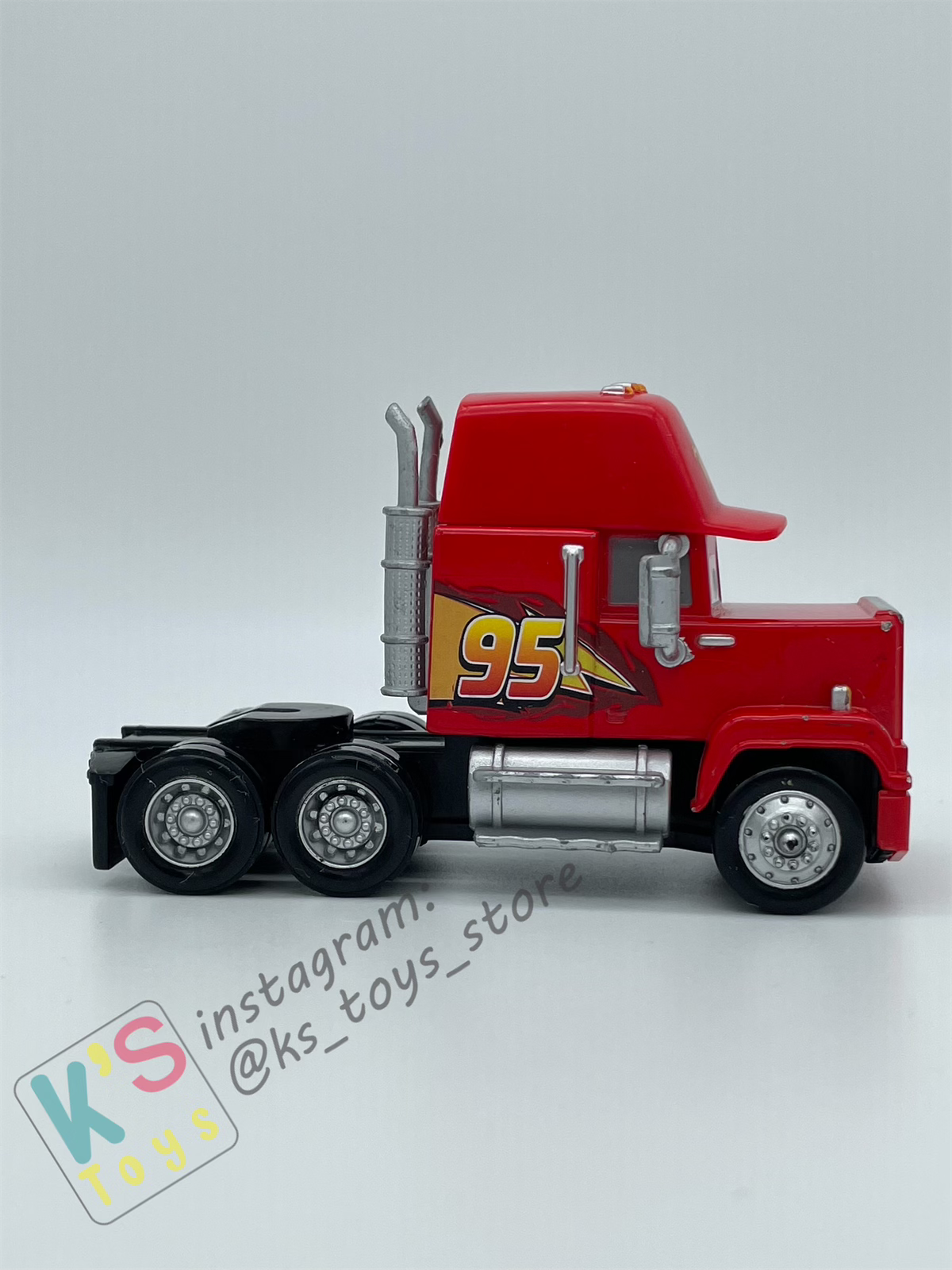 PRE-OWNED / LOOSE DISNEY PIXAR CARS - MACK CARS 3, SEMI TRUCK - PLAYED CONDITION