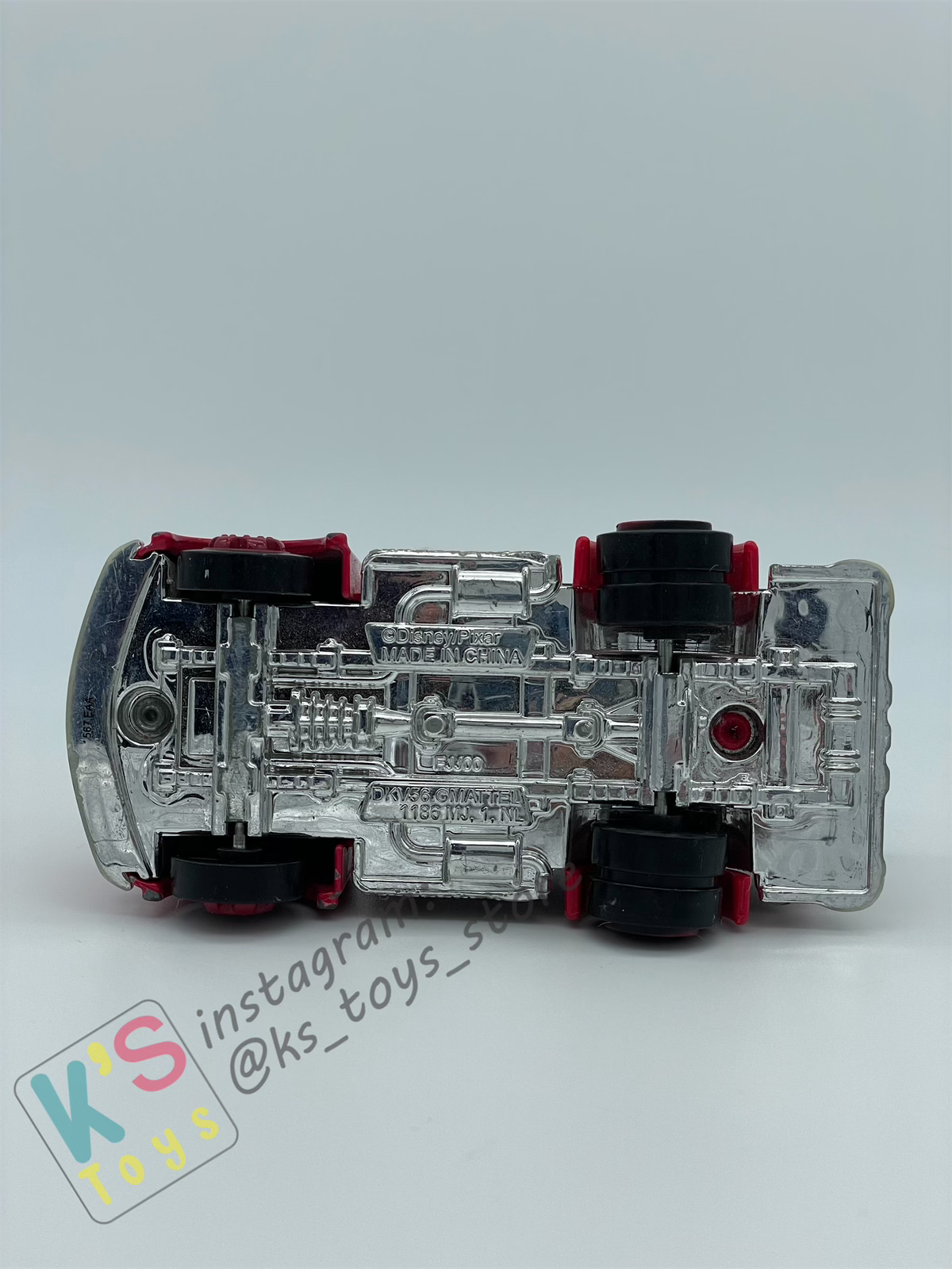 PRE-OWNED / LOOSE DISNEY PIXAR CARS - RED FIRE TRUCK - PLAYED CONDITION